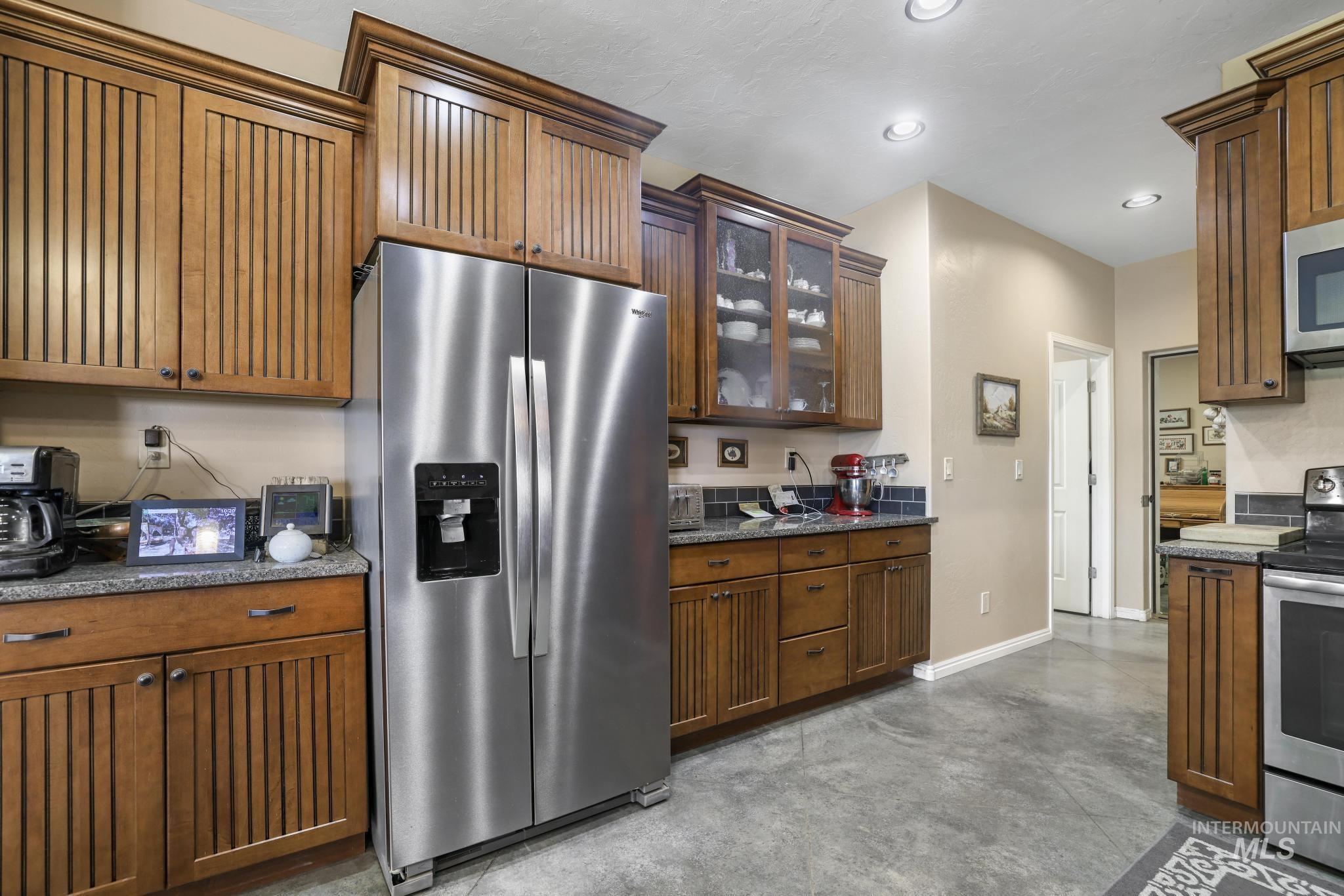 1994 S S 1200 E, Bliss, Idaho 83314, 2 Bedrooms, 2 Bathrooms, Residential For Sale, Price $520,000, 98986643