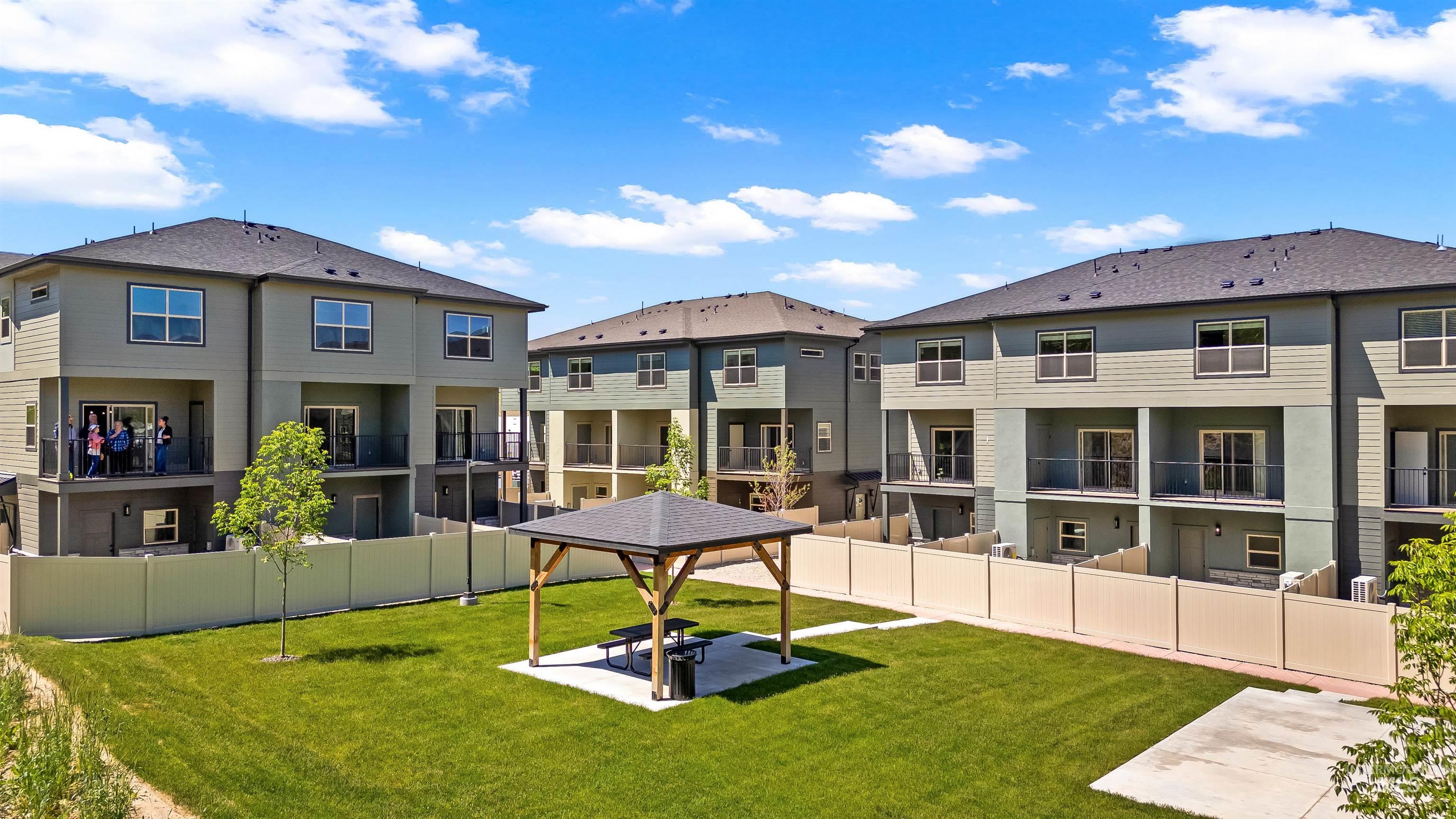 7494 W Swain Lane, Garden City, Idaho 83714, 3 Bedrooms, 3 Bathrooms, Residential For Sale, Price $439,000, 98986646
