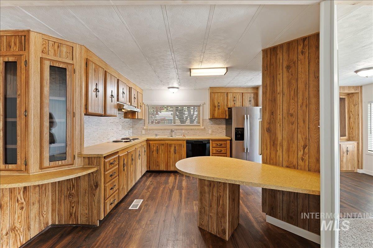 3779 S Clacton Way, Boise, Idaho 83716, 2 Bedrooms, 2 Bathrooms, Residential For Sale, Price $325,000,MLS 98986648