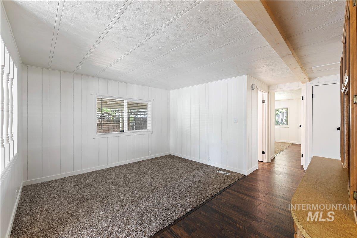 3779 S Clacton Way, Boise, Idaho 83716, 2 Bedrooms, 2 Bathrooms, Residential For Sale, Price $325,000,MLS 98986648