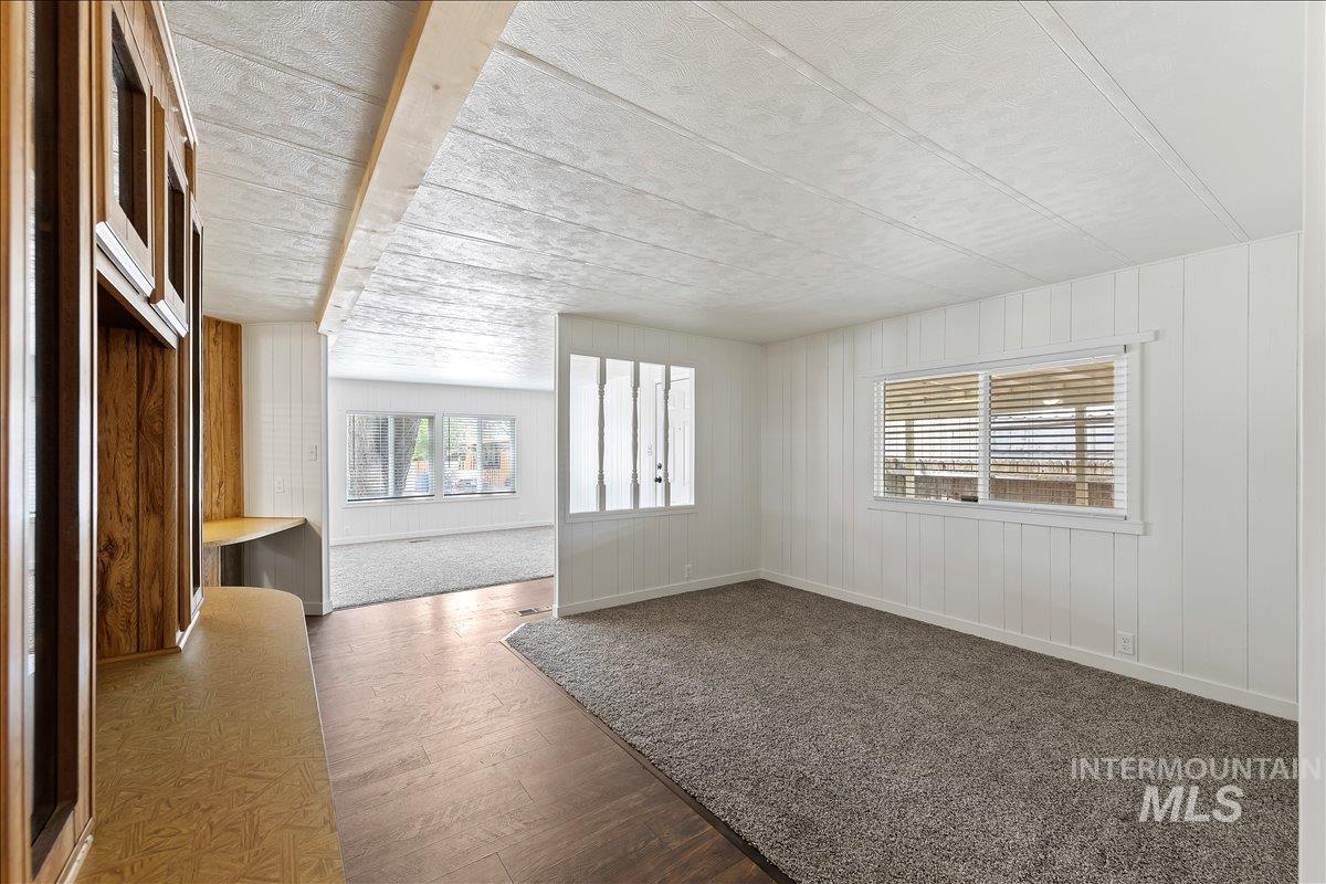 3779 S Clacton Way, Boise, Idaho 83716, 2 Bedrooms, 2 Bathrooms, Residential For Sale, Price $325,000,MLS 98986648