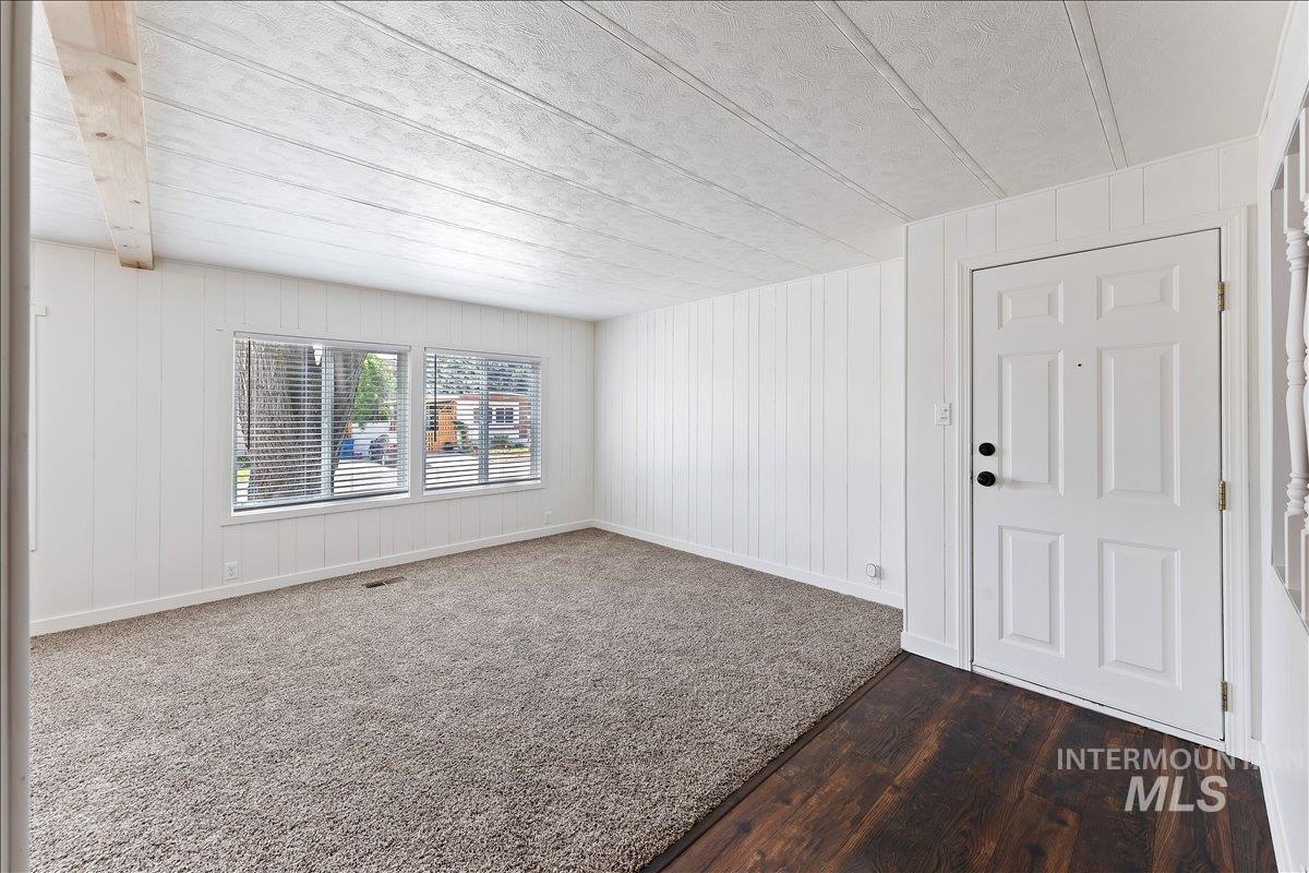 3779 S Clacton Way, Boise, Idaho 83716, 2 Bedrooms, 2 Bathrooms, Residential For Sale, Price $325,000,MLS 98986648