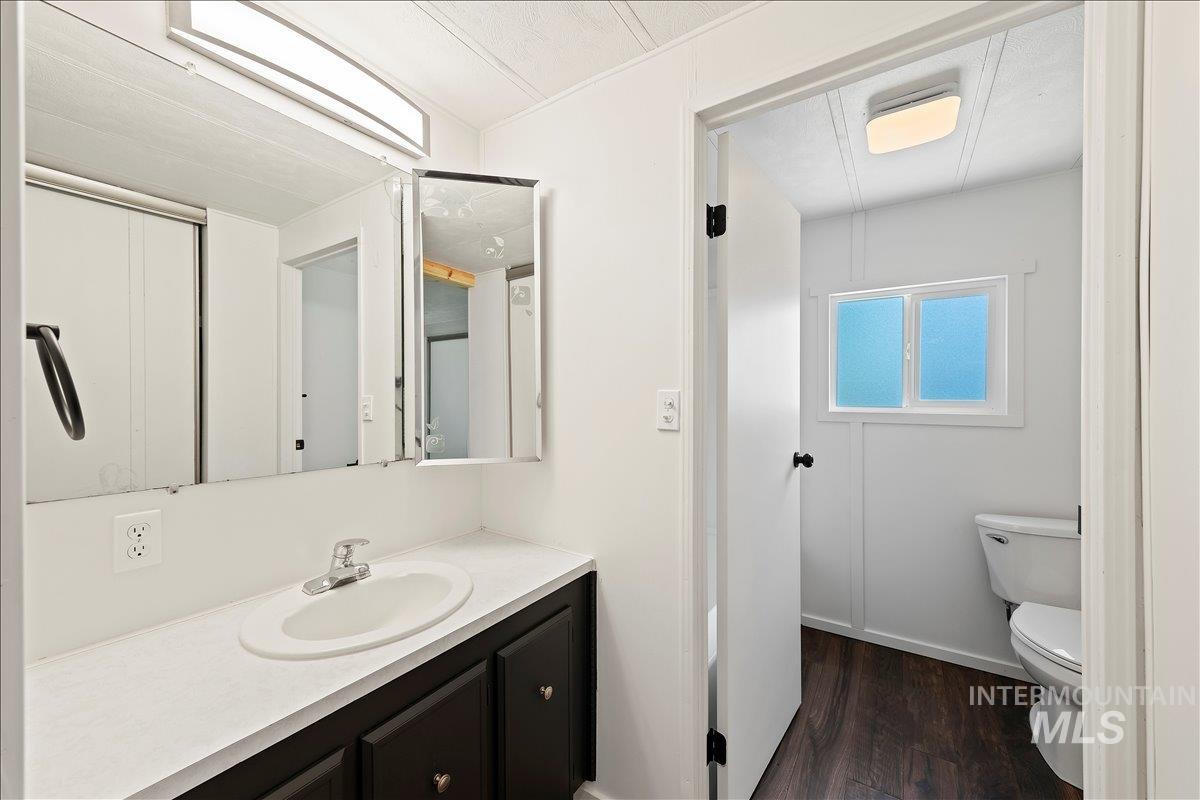 3779 S Clacton Way, Boise, Idaho 83716, 2 Bedrooms, 2 Bathrooms, Residential For Sale, Price $325,000,MLS 98986648