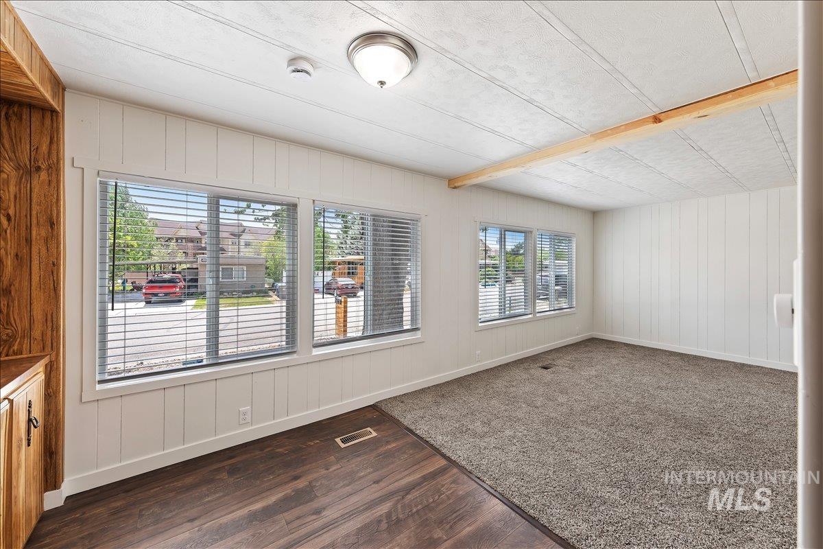 3779 S Clacton Way, Boise, Idaho 83716, 2 Bedrooms, 2 Bathrooms, Residential For Sale, Price $325,000,MLS 98986648