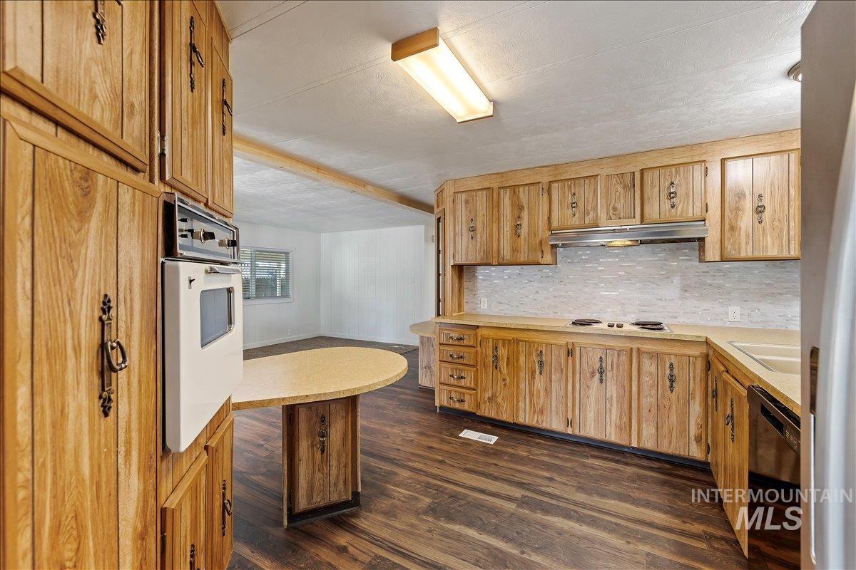 3779 S Clacton Way, Boise, Idaho 83716, 2 Bedrooms, 2 Bathrooms, Residential For Sale, Price $325,000,MLS 98986648