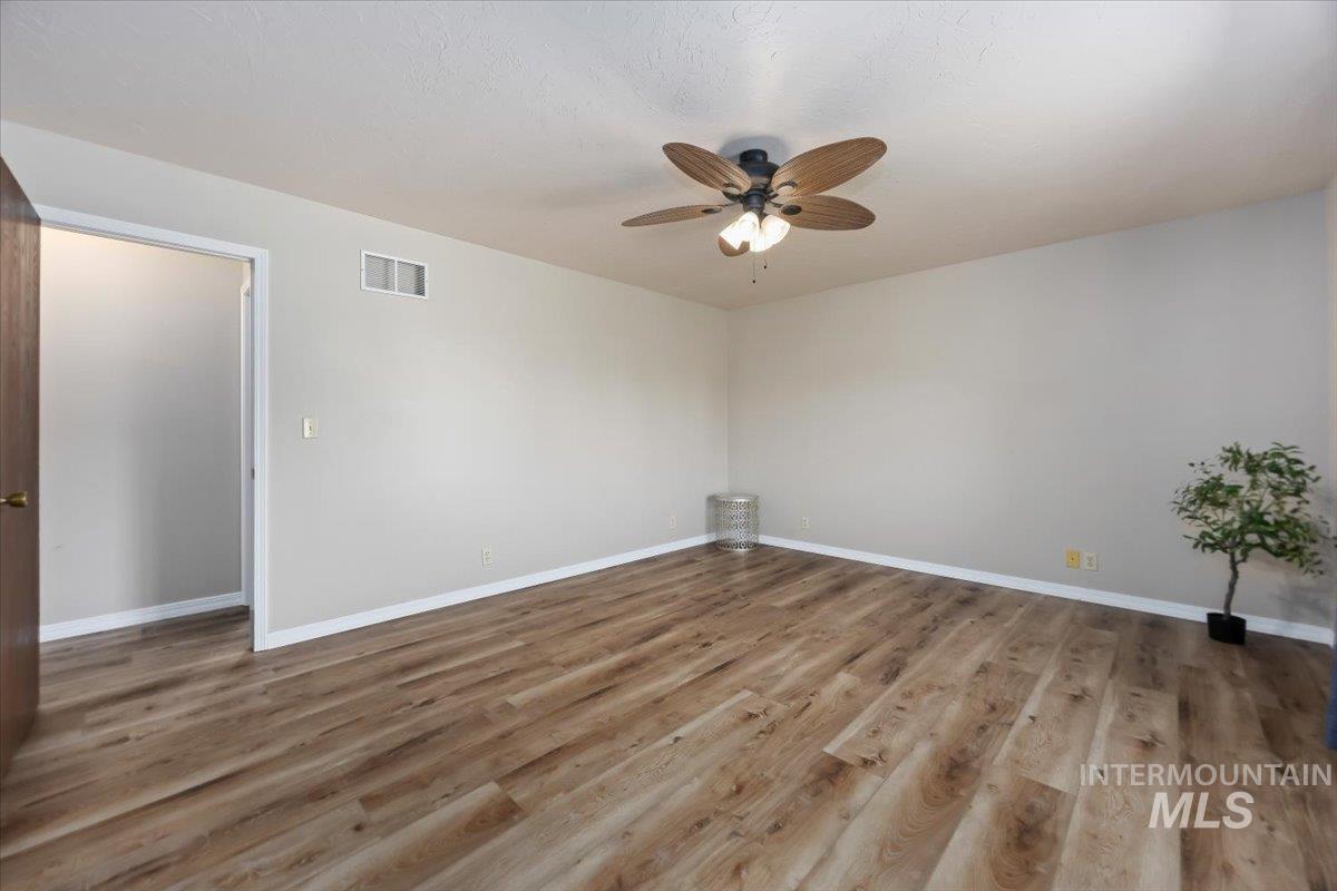 1030 Clear Creek Drive, Buhl, Idaho 83316, 3 Bedrooms, 2 Bathrooms, Residential For Sale, Price $450,000,MLS 98986650