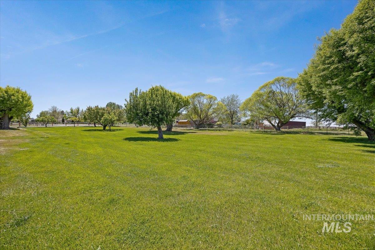 1030 Clear Creek Drive, Buhl, Idaho 83316, 3 Bedrooms, 2 Bathrooms, Residential For Sale, Price $450,000,MLS 98986650