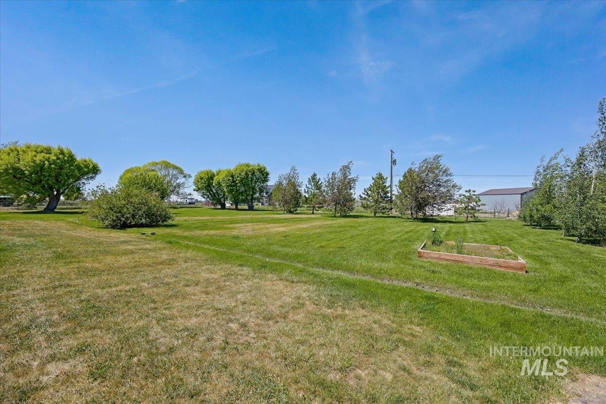 1030 Clear Creek Drive, Buhl, Idaho 83316, 3 Bedrooms, 2 Bathrooms, Residential For Sale, Price $450,000,MLS 98986650