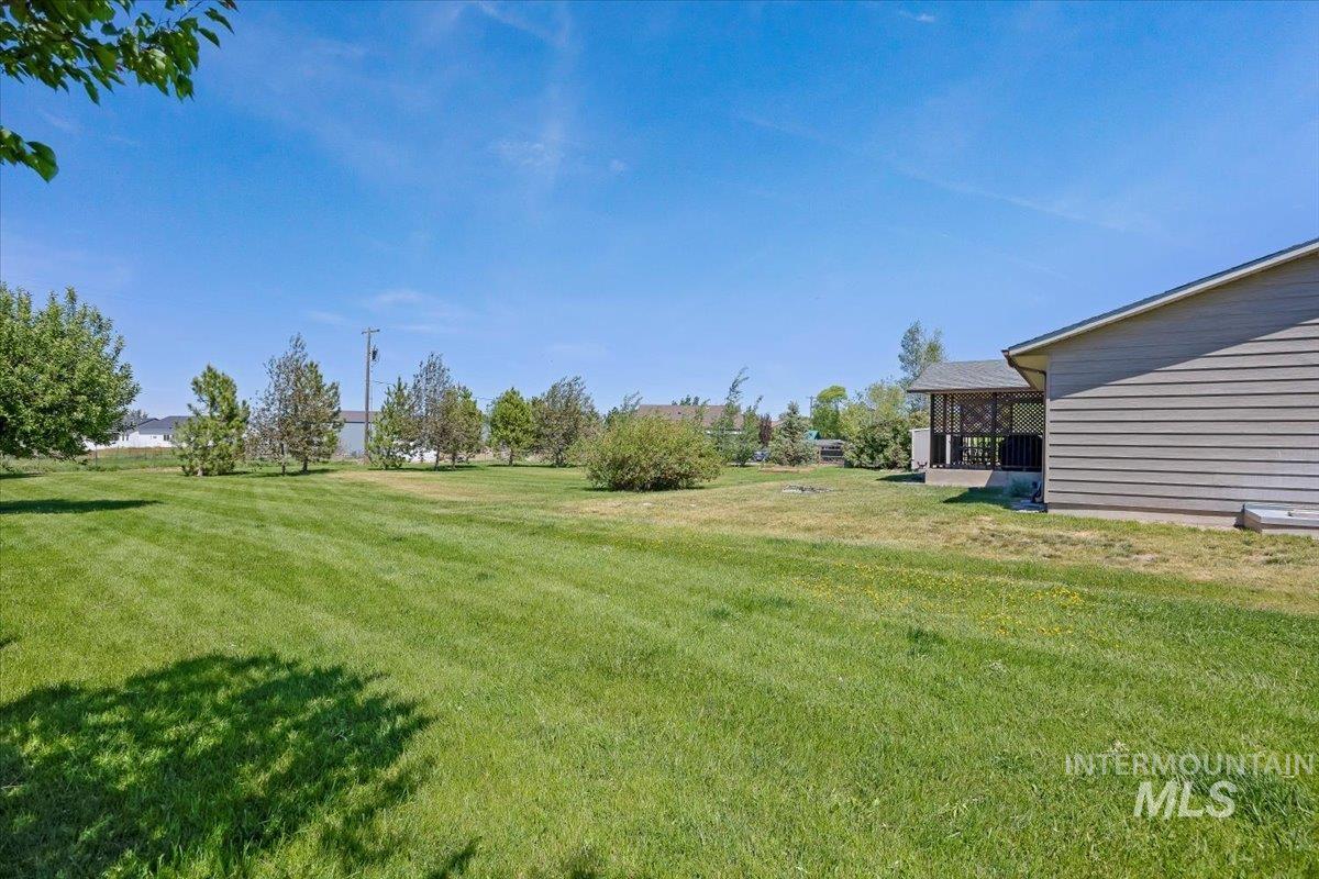 1030 Clear Creek Drive, Buhl, Idaho 83316, 3 Bedrooms, 2 Bathrooms, Residential For Sale, Price $450,000,MLS 98986650