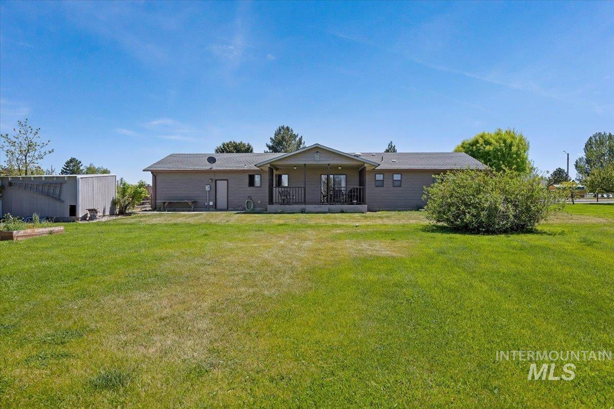 1030 Clear Creek Drive, Buhl, Idaho 83316, 3 Bedrooms, 2 Bathrooms, Residential For Sale, Price $450,000,MLS 98986650