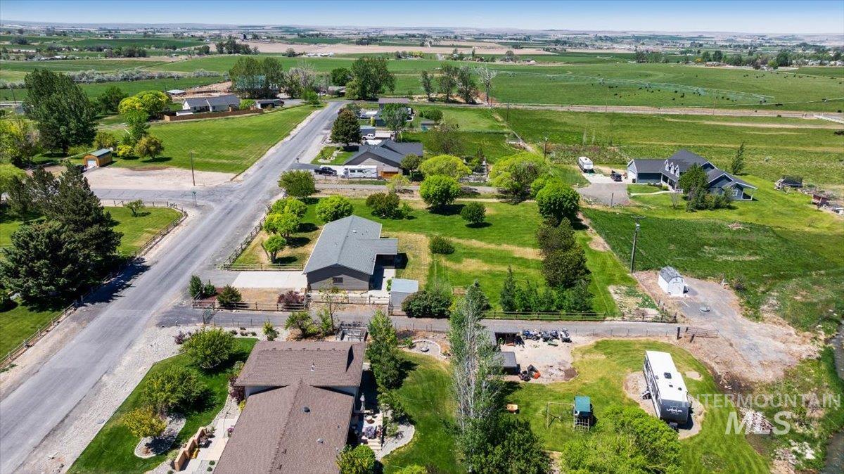 1030 Clear Creek Drive, Buhl, Idaho 83316, 3 Bedrooms, 2 Bathrooms, Residential For Sale, Price $450,000,MLS 98986650