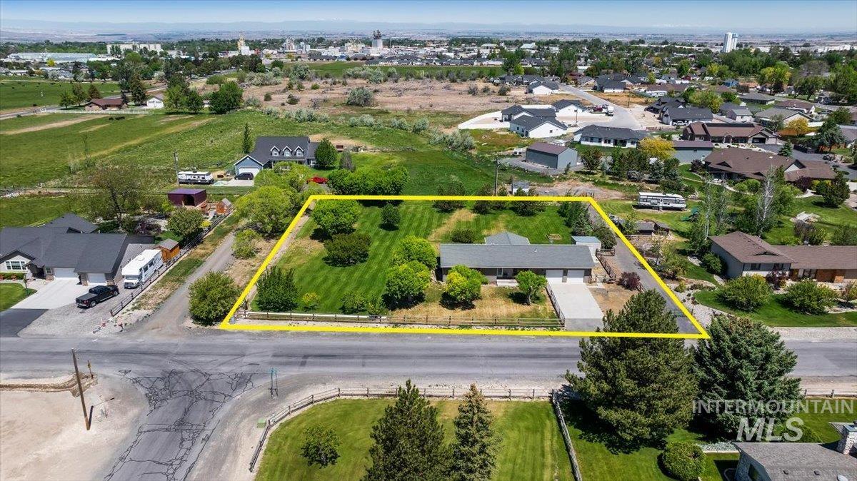 1030 Clear Creek Drive, Buhl, Idaho 83316, 3 Bedrooms, 2 Bathrooms, Residential For Sale, Price $450,000,MLS 98986650