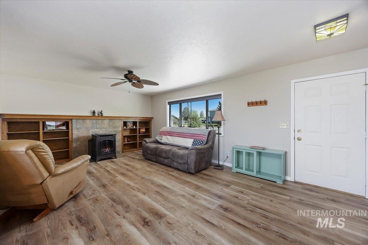 1030 Clear Creek Drive, Buhl, Idaho 83316, 3 Bedrooms, 2 Bathrooms, Residential For Sale, Price $450,000,MLS 98986650