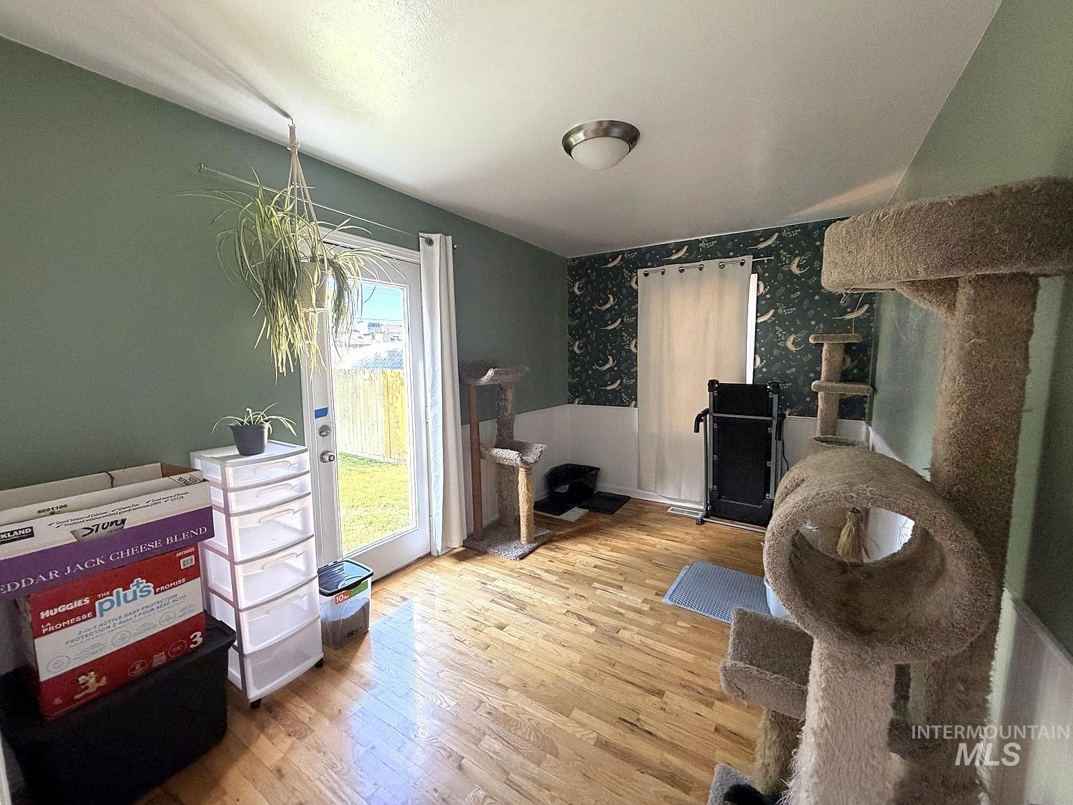 4207 W Marvin Street, Boise, Idaho 83705, 3 Bedrooms, 1 Bathroom, Residential For Sale, Price $400,000,MLS 98986652