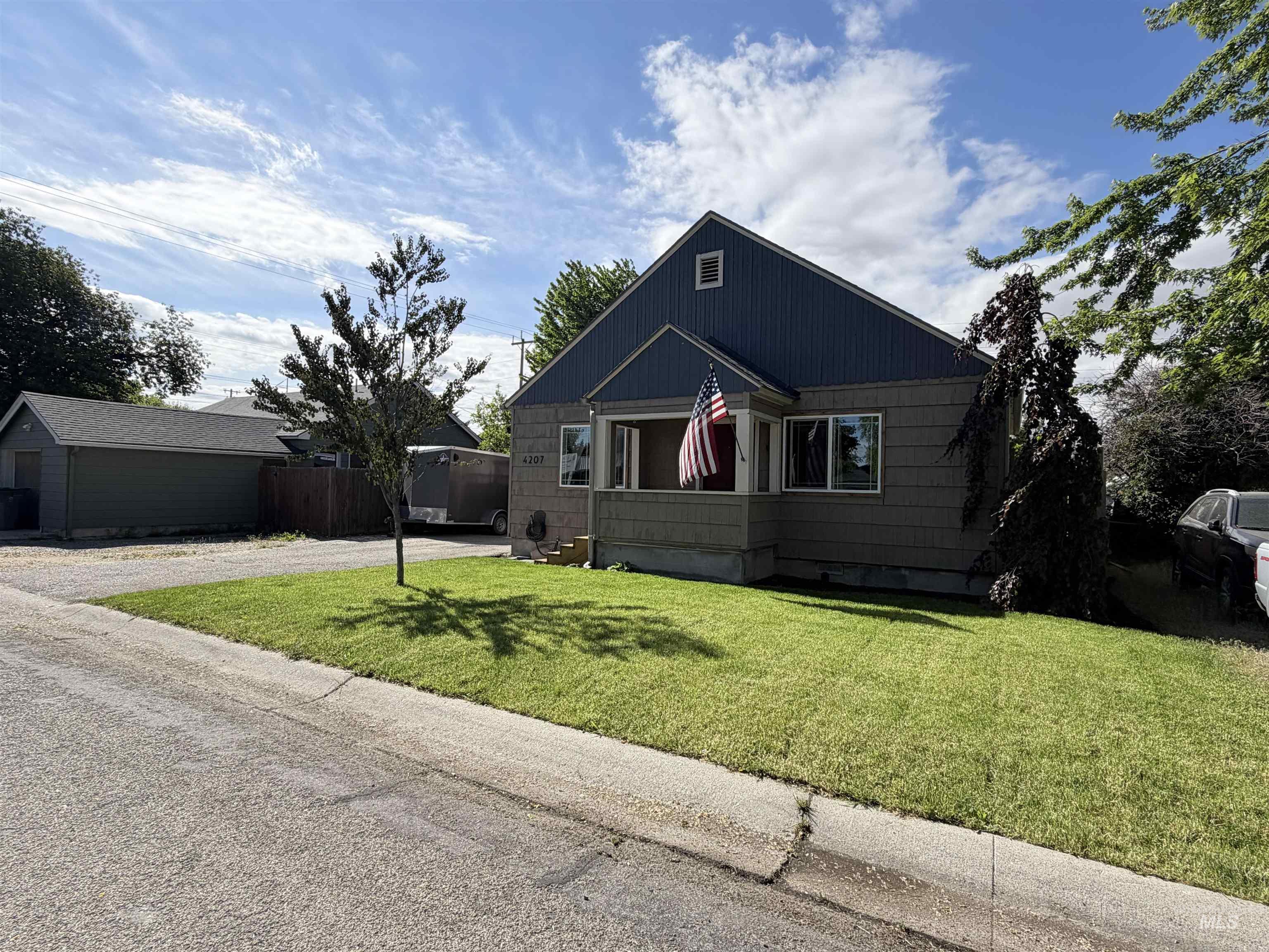 4207 W Marvin Street, Boise, Idaho 83705, 3 Bedrooms, 1 Bathroom, Residential For Sale, Price $400,000,MLS 98986652