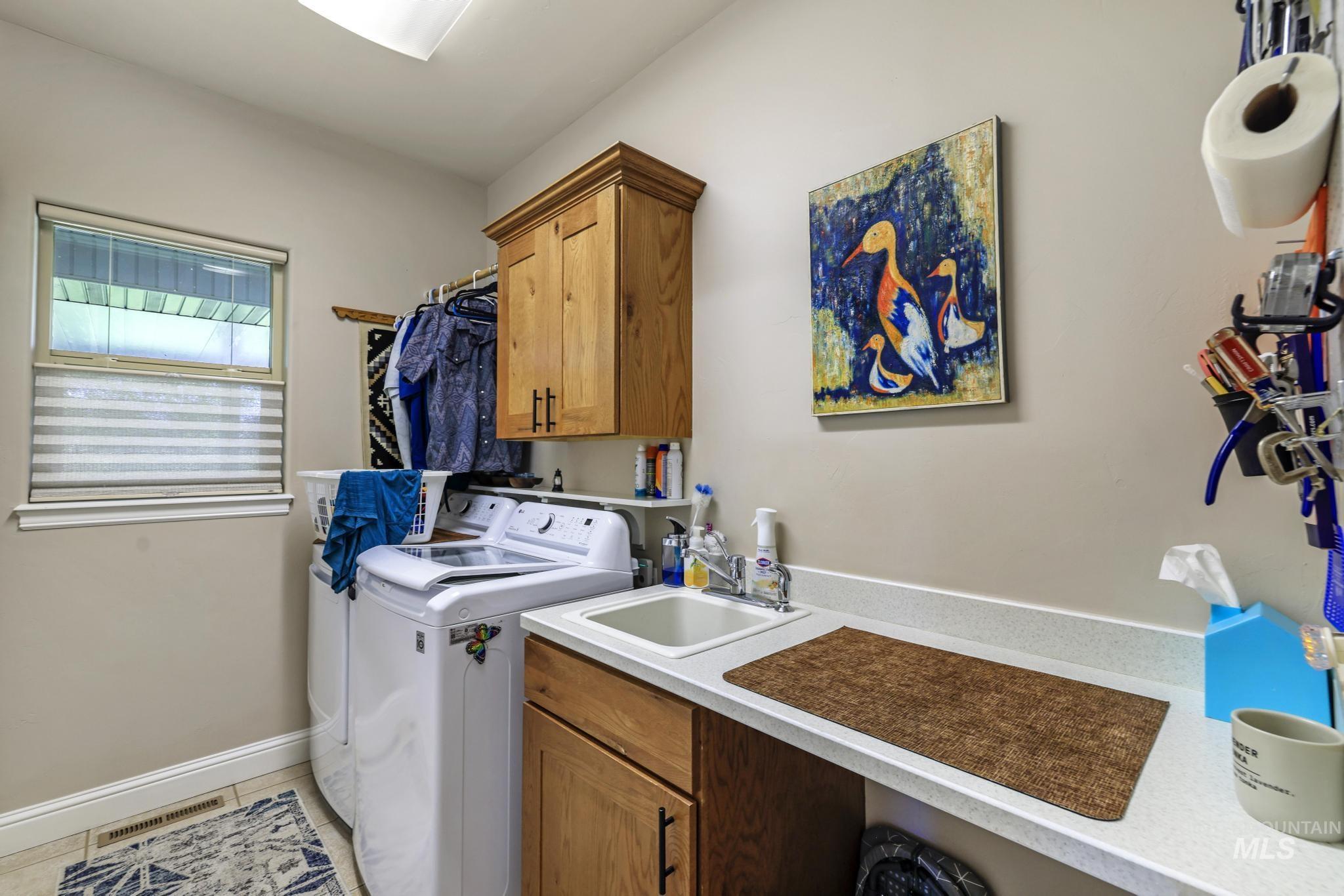 100 Olympic Rd, Jerome, Idaho 83338-6478, 3 Bedrooms, 2 Bathrooms, Residential For Sale, Price $624,500,MLS 98986653
