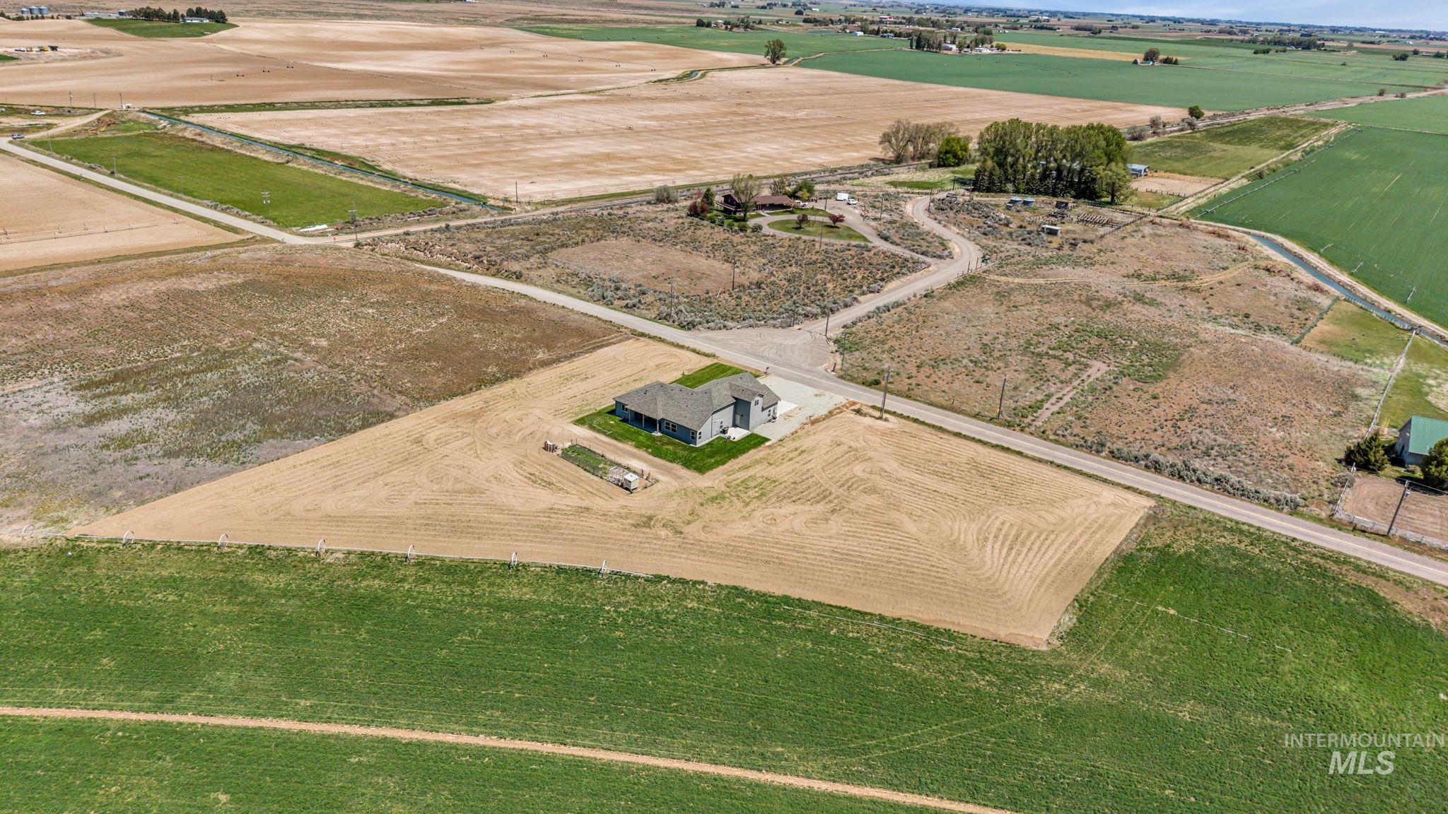 75 S 1050 W, Paul, Idaho 83347, 5 Bedrooms, 3 Bathrooms, Residential For Sale, Price $610,000,MLS 98986656