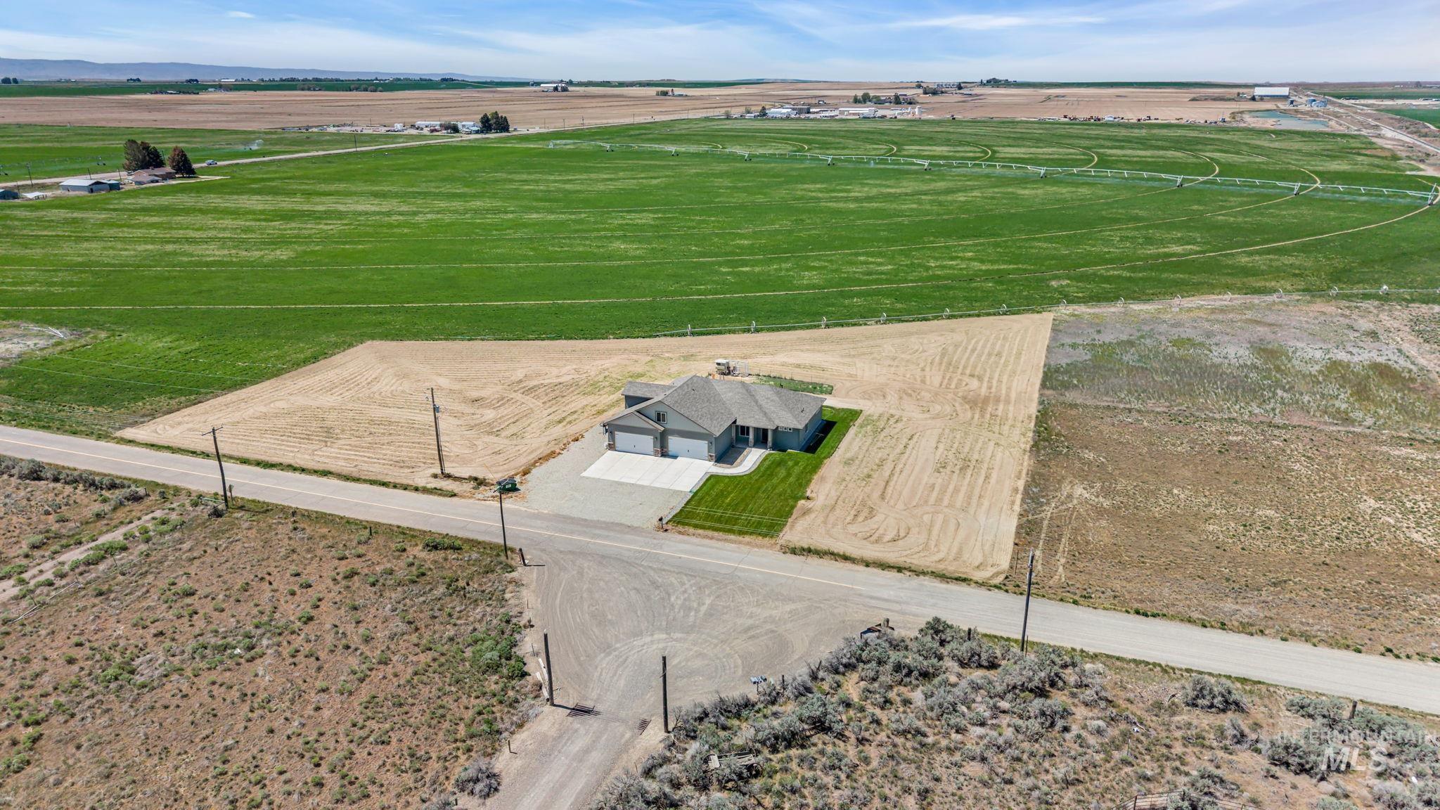75 S 1050 W, Paul, Idaho 83347, 5 Bedrooms, 3 Bathrooms, Residential For Sale, Price $610,000,MLS 98986656