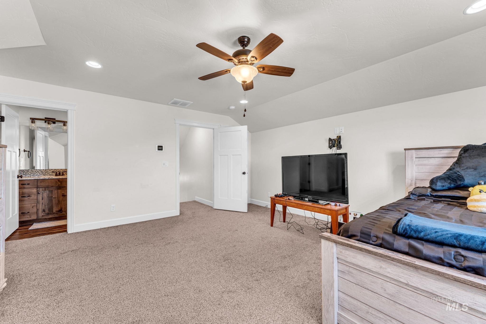 75 S 1050 W, Paul, Idaho 83347, 5 Bedrooms, 3 Bathrooms, Residential For Sale, Price $610,000,MLS 98986656