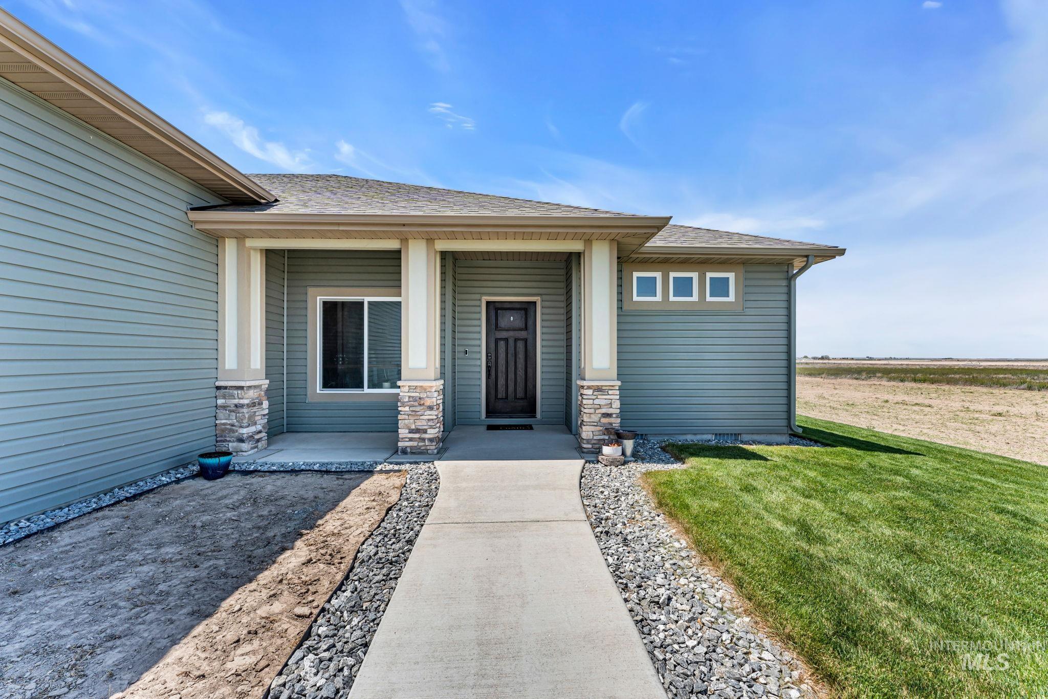 75 S 1050 W, Paul, Idaho 83347, 5 Bedrooms, 3 Bathrooms, Residential For Sale, Price $610,000,MLS 98986656