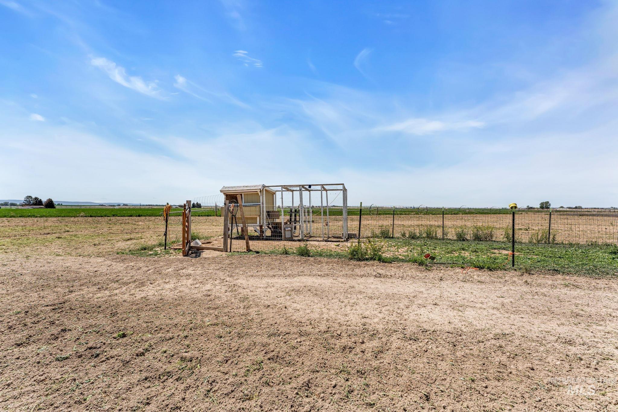 75 S 1050 W, Paul, Idaho 83347, 5 Bedrooms, 3 Bathrooms, Residential For Sale, Price $610,000,MLS 98986656