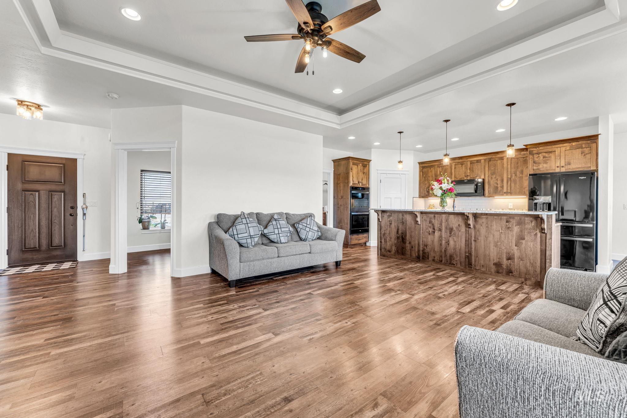 75 S 1050 W, Paul, Idaho 83347, 5 Bedrooms, 3 Bathrooms, Residential For Sale, Price $610,000,MLS 98986656