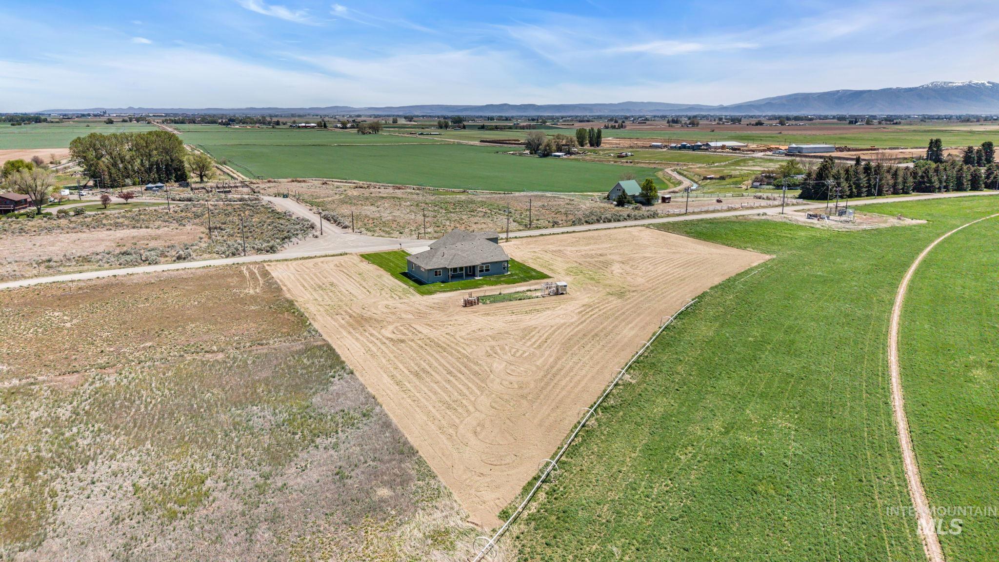 75 S 1050 W, Paul, Idaho 83347, 5 Bedrooms, 3 Bathrooms, Residential For Sale, Price $610,000,MLS 98986656