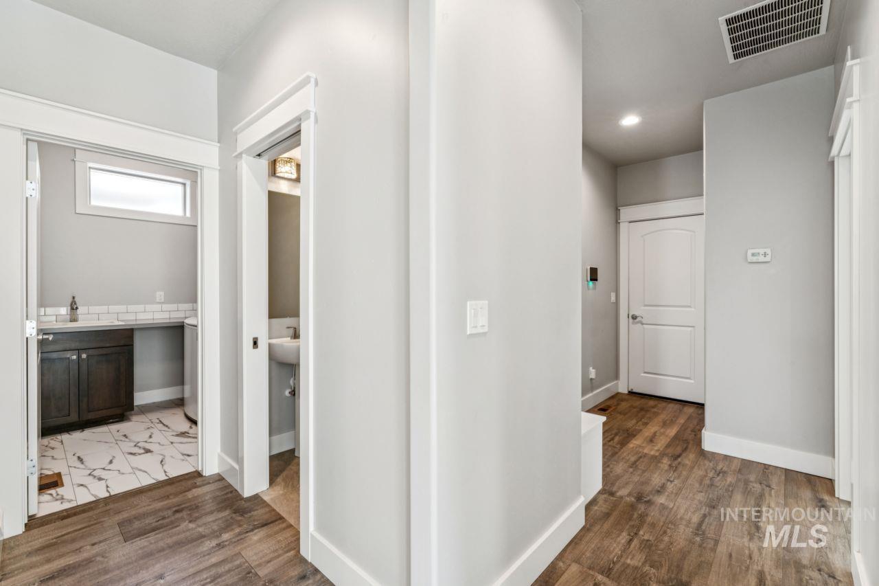 10852 W Mossywood Dr, Boise, Idaho 83709, 3 Bedrooms, 2.5 Bathrooms, Residential For Sale, Price $479,995,MLS 98986657