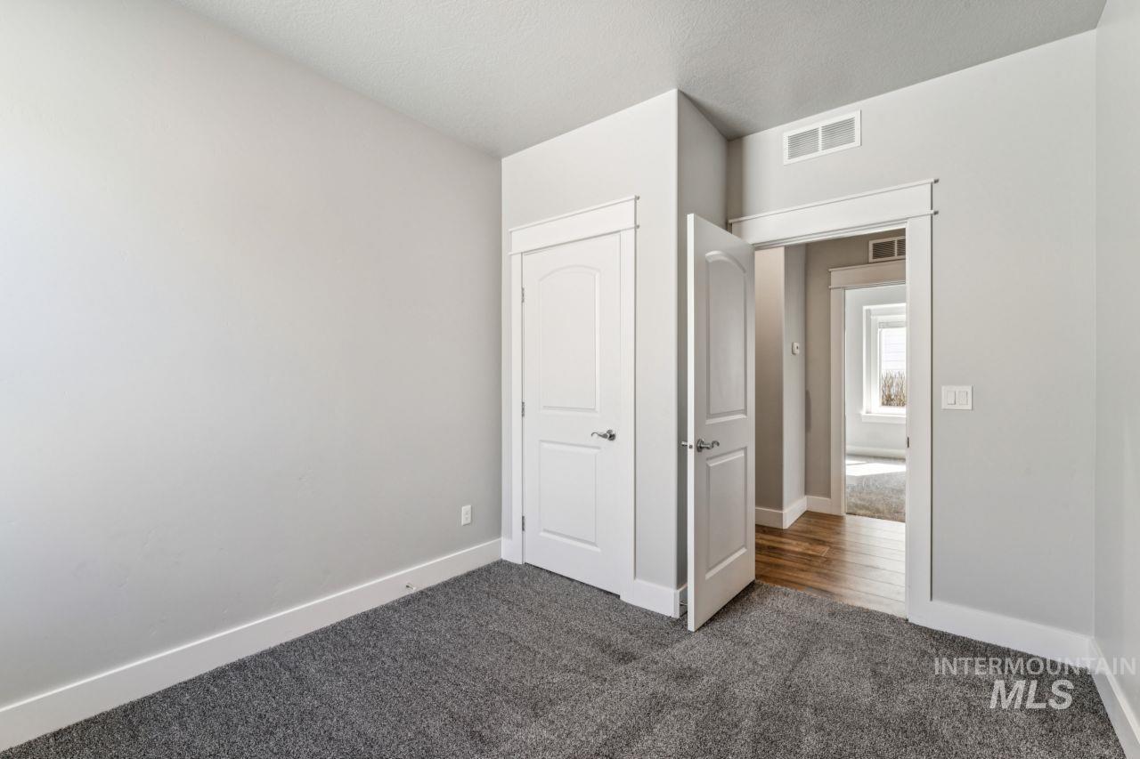 10852 W Mossywood Dr, Boise, Idaho 83709, 3 Bedrooms, 2.5 Bathrooms, Residential For Sale, Price $479,995,MLS 98986657