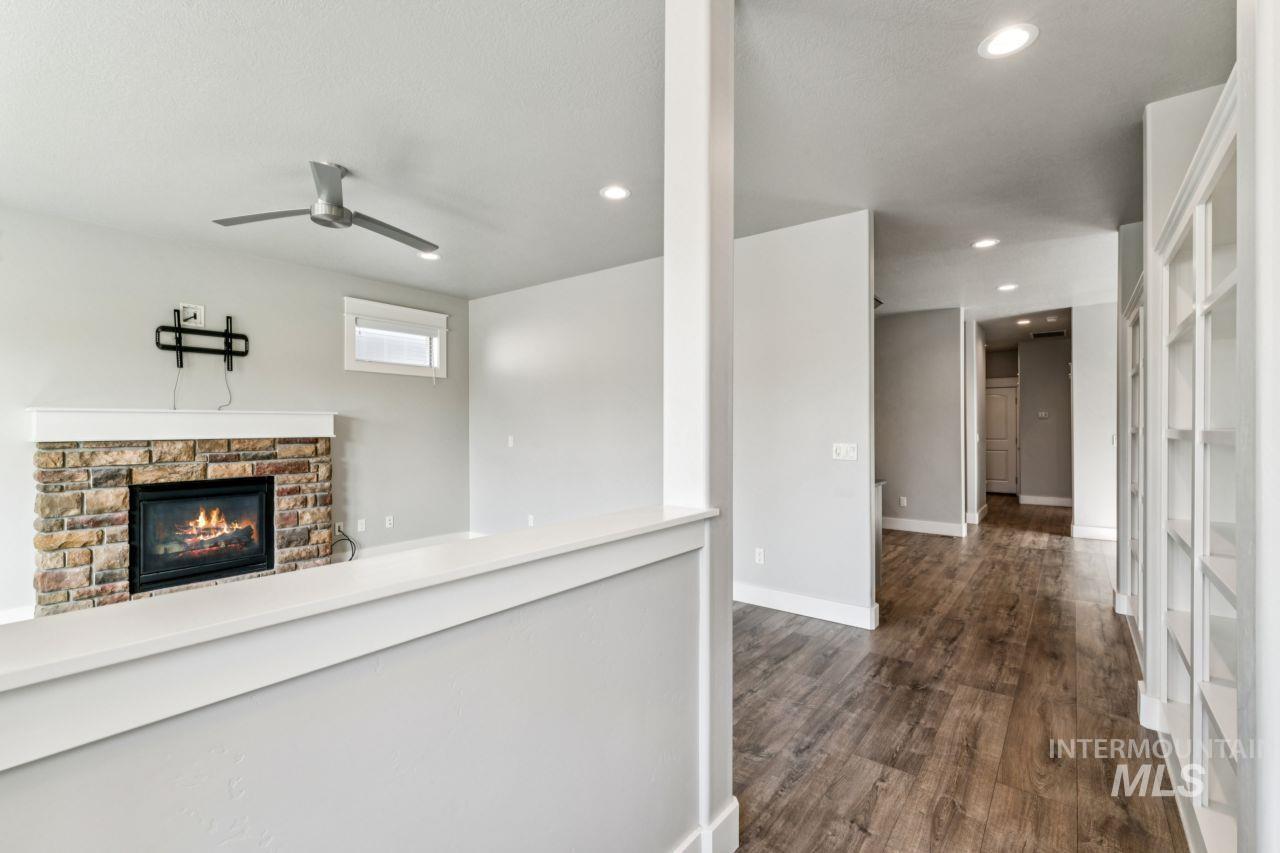 10852 W Mossywood Dr, Boise, Idaho 83709, 3 Bedrooms, 2.5 Bathrooms, Residential For Sale, Price $479,995,MLS 98986657