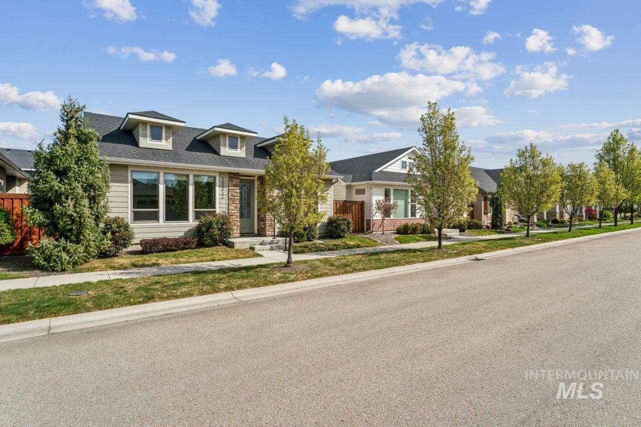 10852 W Mossywood Dr, Boise, Idaho 83709, 3 Bedrooms, 2.5 Bathrooms, Residential For Sale, Price $479,995,MLS 98986657
