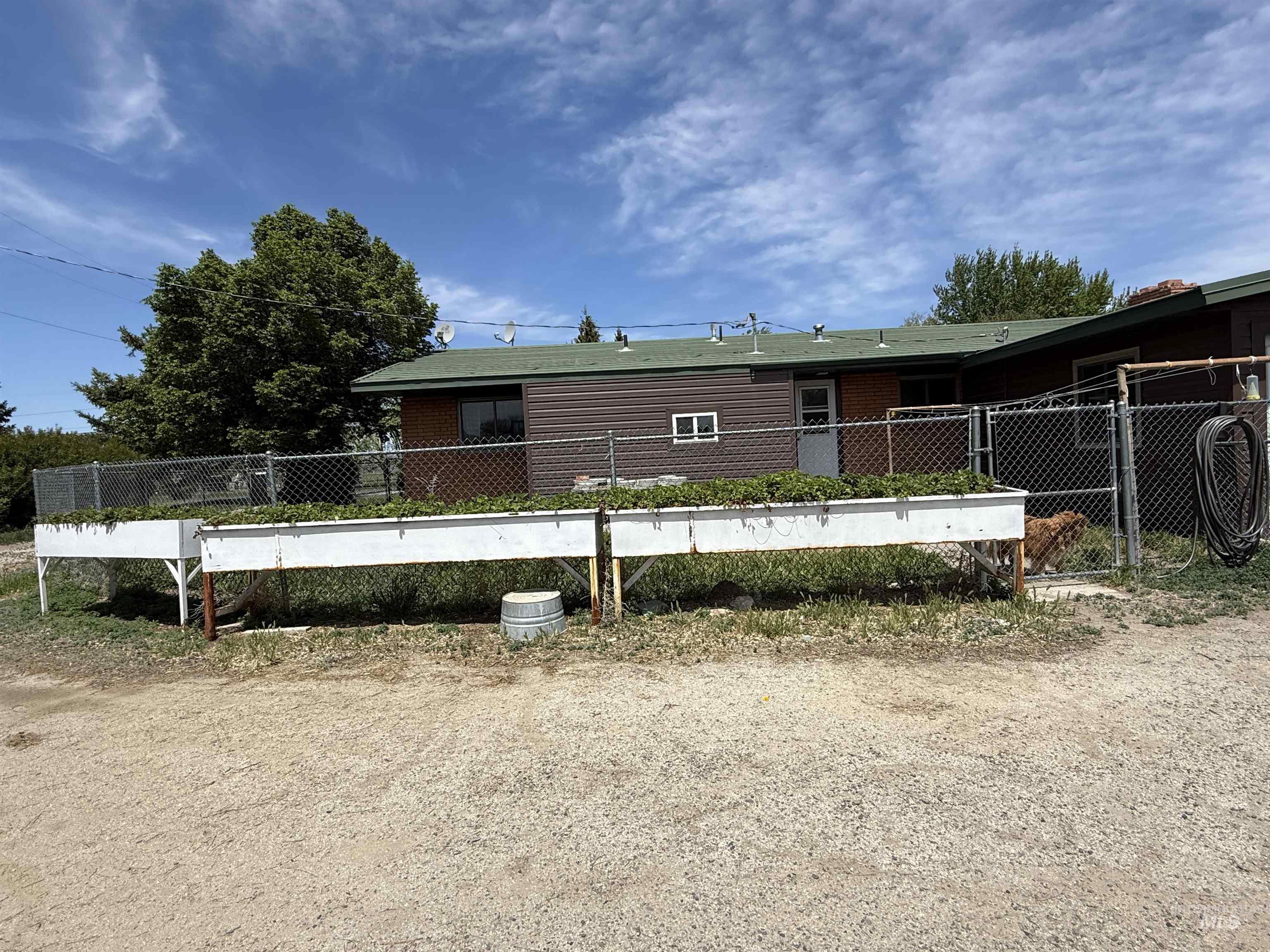 1617 9th Ave E, Gooding, Idaho 83330, 5 Bedrooms, 2 Bathrooms, Residential For Sale, Price $535,000,MLS 98986662
