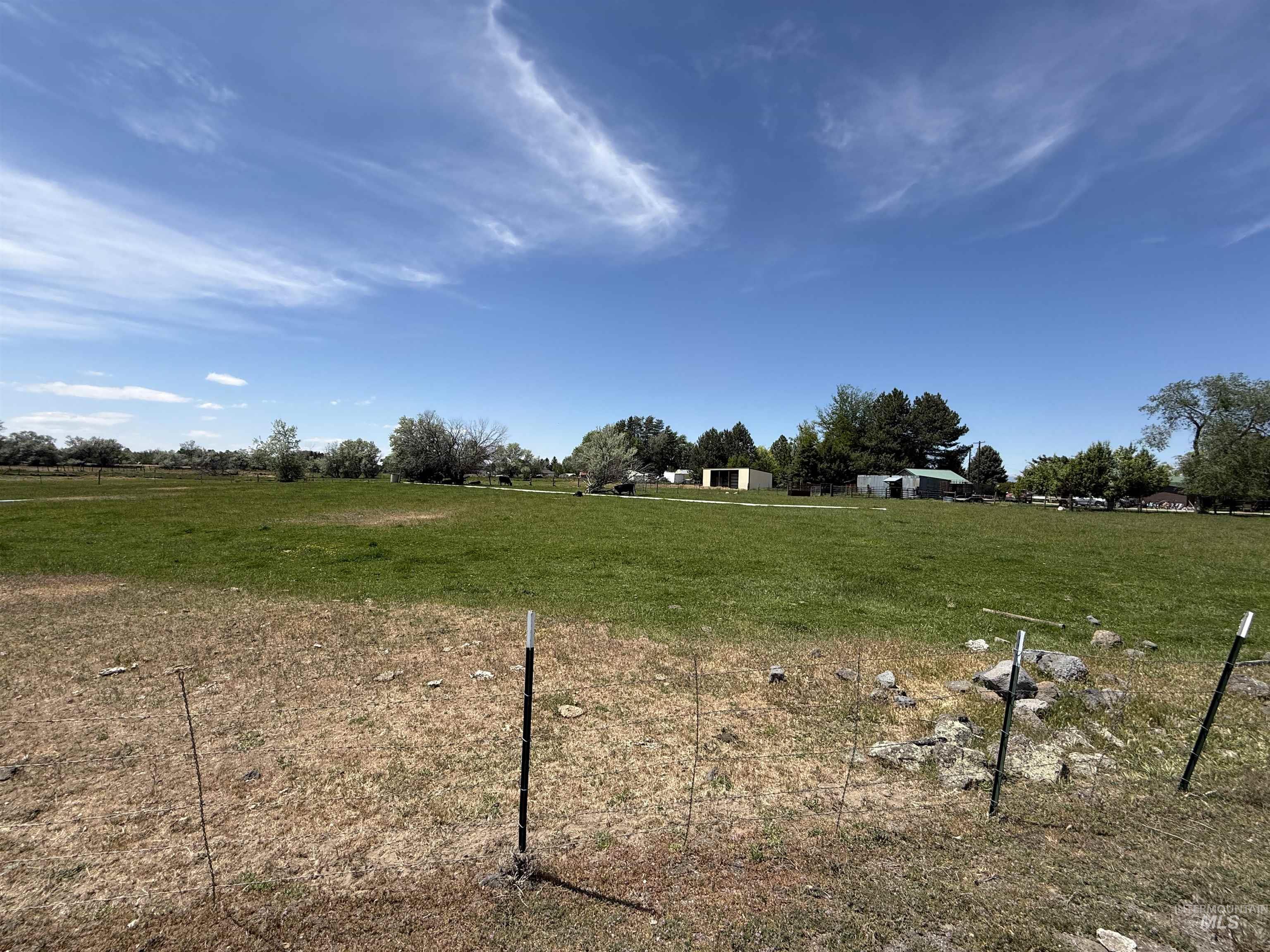 1617 9th Ave E, Gooding, Idaho 83330, 5 Bedrooms, 2 Bathrooms, Residential For Sale, Price $535,000,MLS 98986662