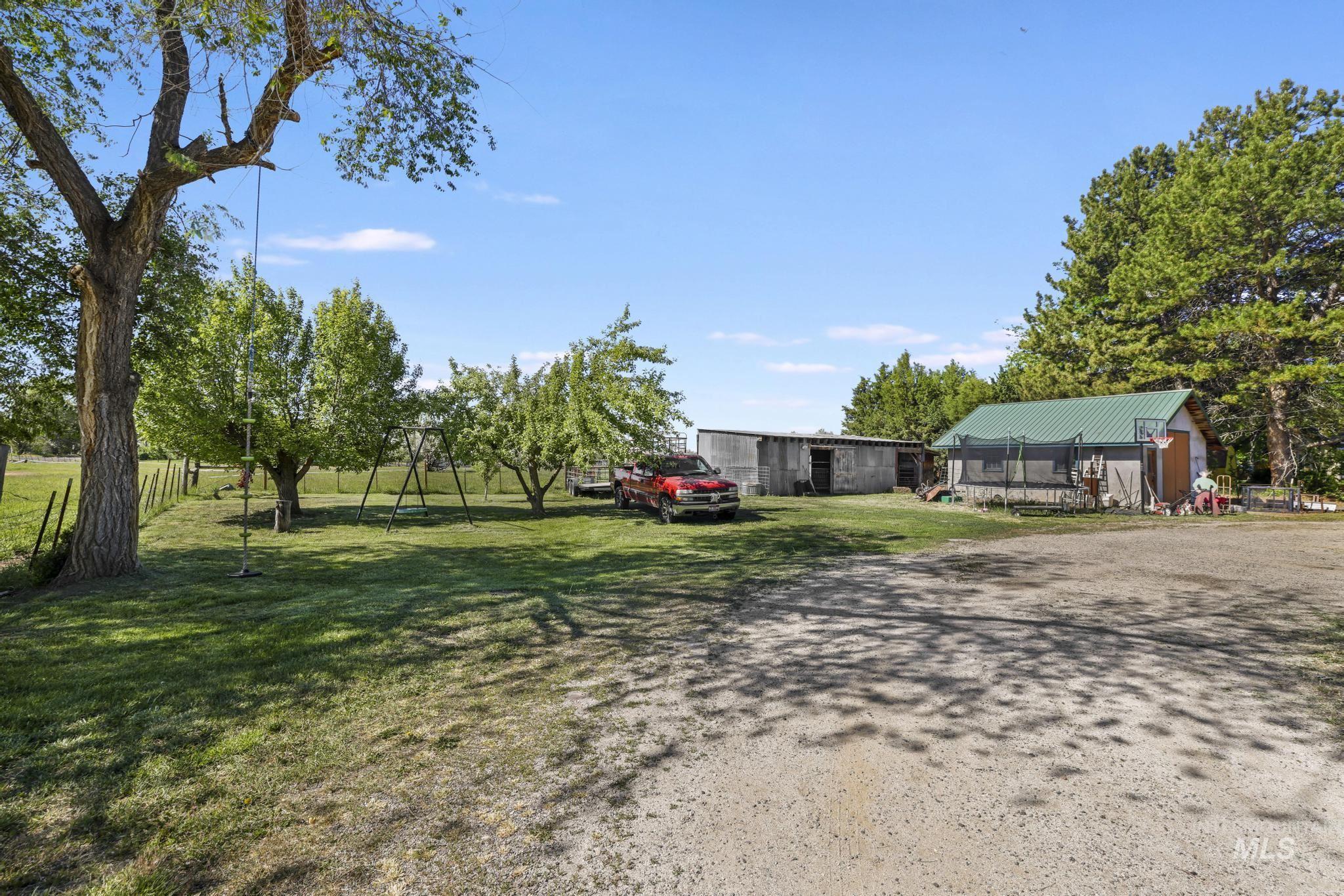 1617 9th Ave E, Gooding, Idaho 83330, 5 Bedrooms, 2 Bathrooms, Residential For Sale, Price $519,999, 98986662