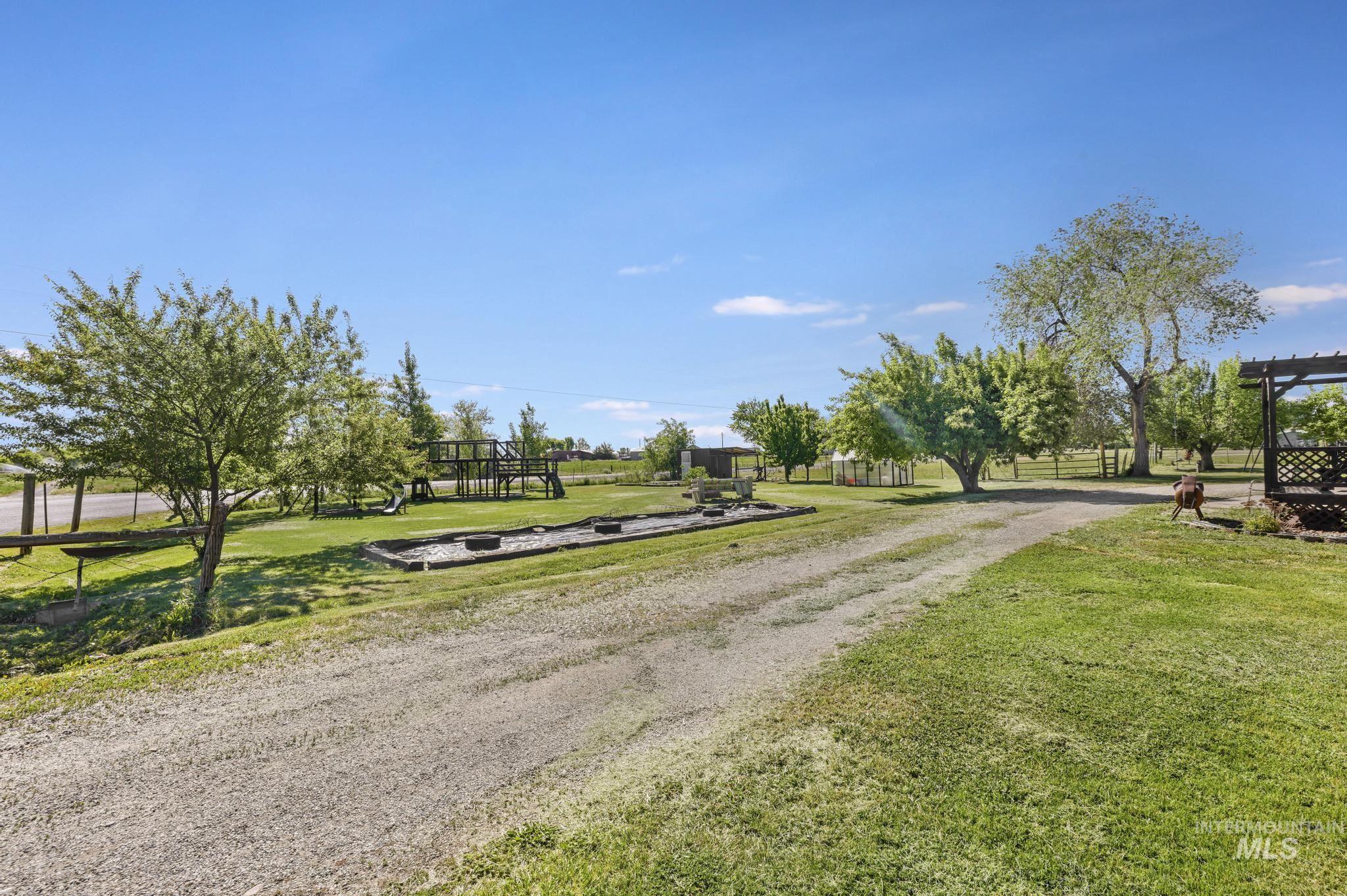 1617 9th Ave E, Gooding, Idaho 83330, 5 Bedrooms, 2 Bathrooms, Residential For Sale, Price $519,999, 98986662