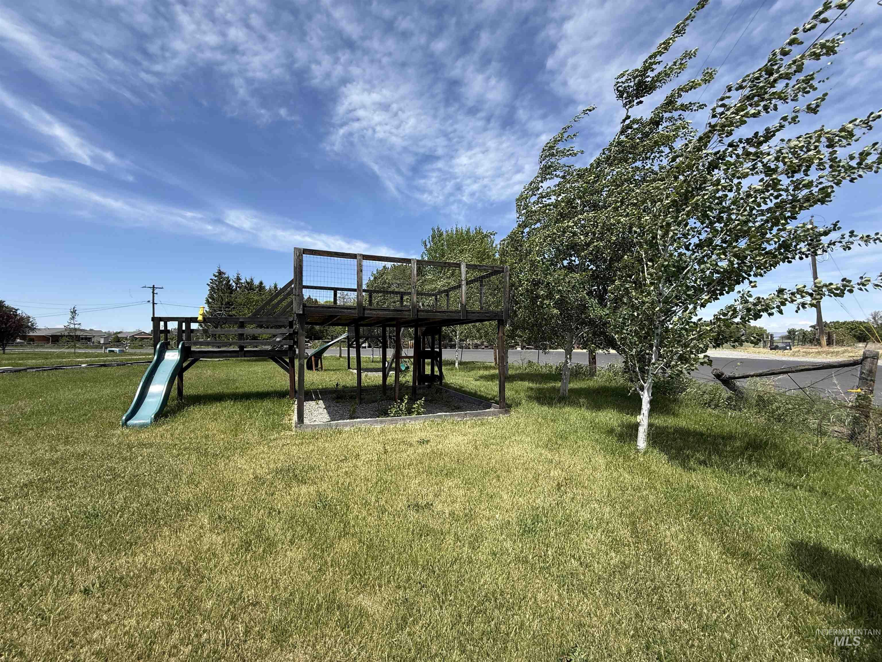 1617 9th Ave E, Gooding, Idaho 83330, 5 Bedrooms, 2 Bathrooms, Residential For Sale, Price $535,000,MLS 98986662