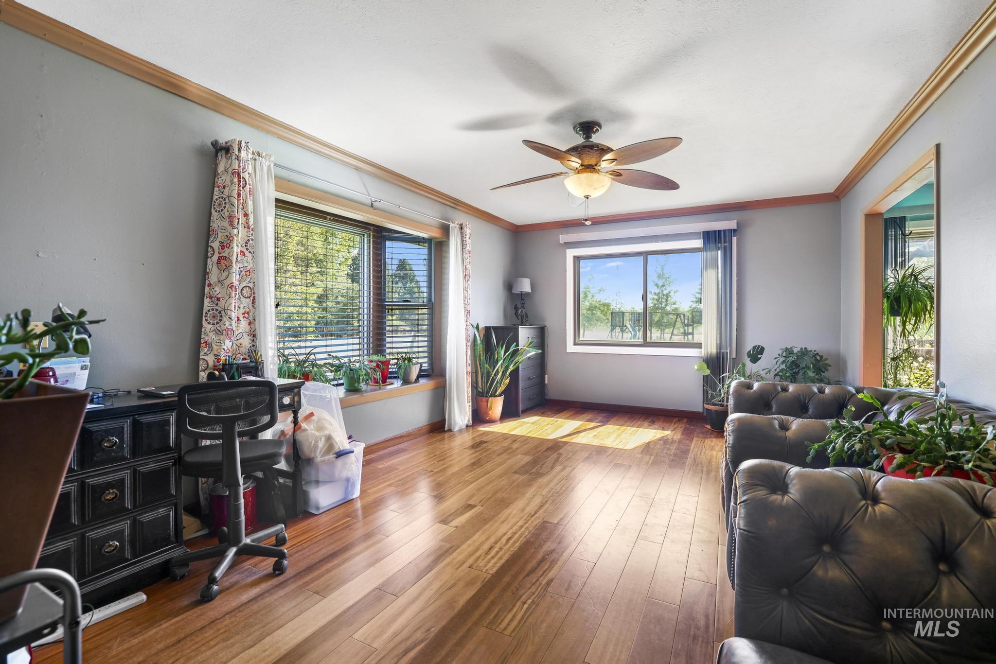1617 9th Ave E, Gooding, Idaho 83330, 5 Bedrooms, 2 Bathrooms, Residential For Sale, Price $519,999, 98986662