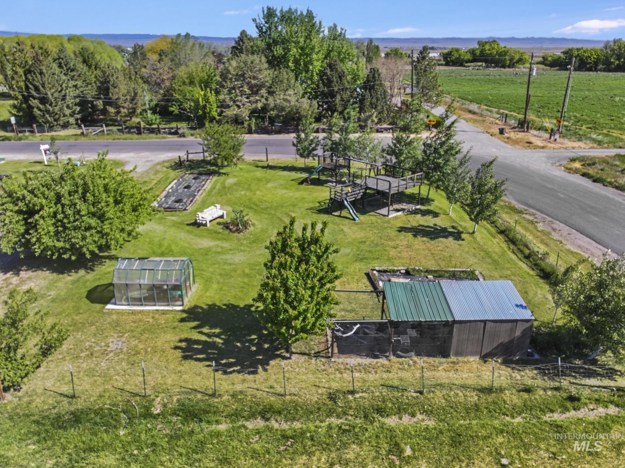 1617 9th Ave E, Gooding, Idaho 83330, 5 Bedrooms, 2 Bathrooms, Residential For Sale, Price $519,999, 98986662