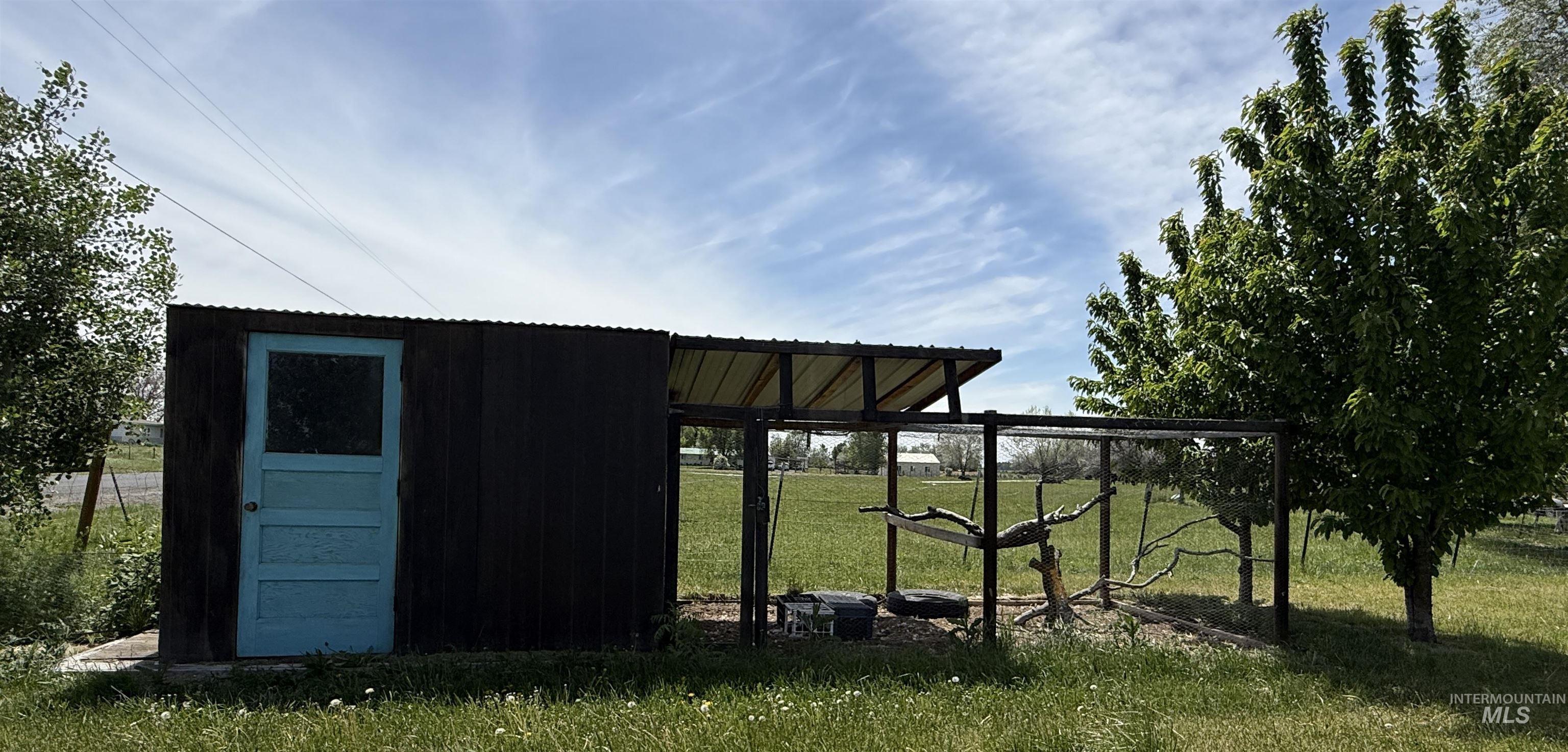 1617 9th Ave E, Gooding, Idaho 83330, 5 Bedrooms, 2 Bathrooms, Residential For Sale, Price $535,000,MLS 98986662