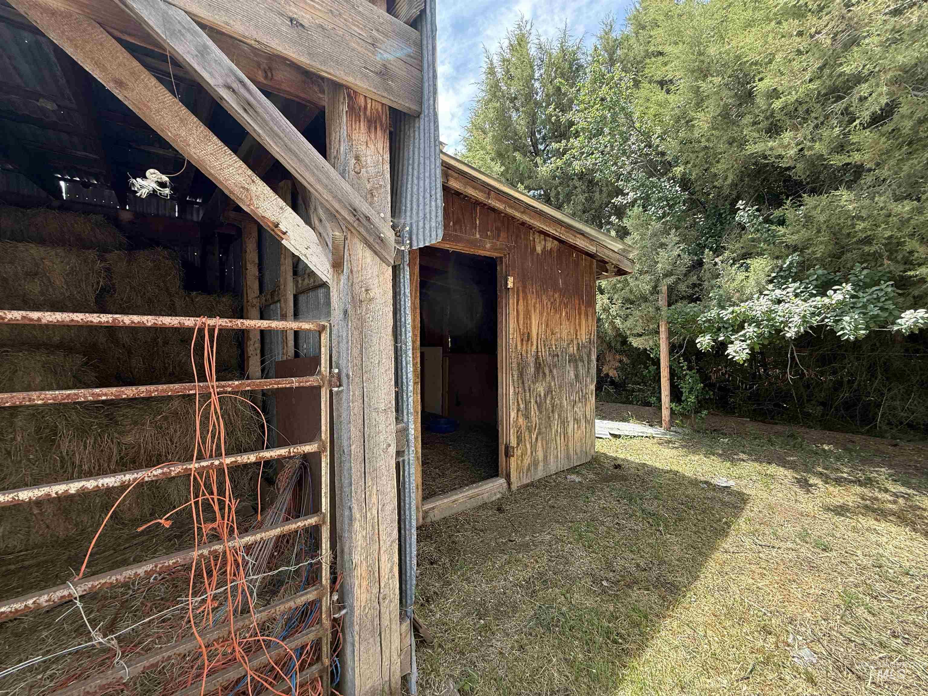 1617 9th Ave E, Gooding, Idaho 83330, 5 Bedrooms, 2 Bathrooms, Residential For Sale, Price $535,000,MLS 98986662