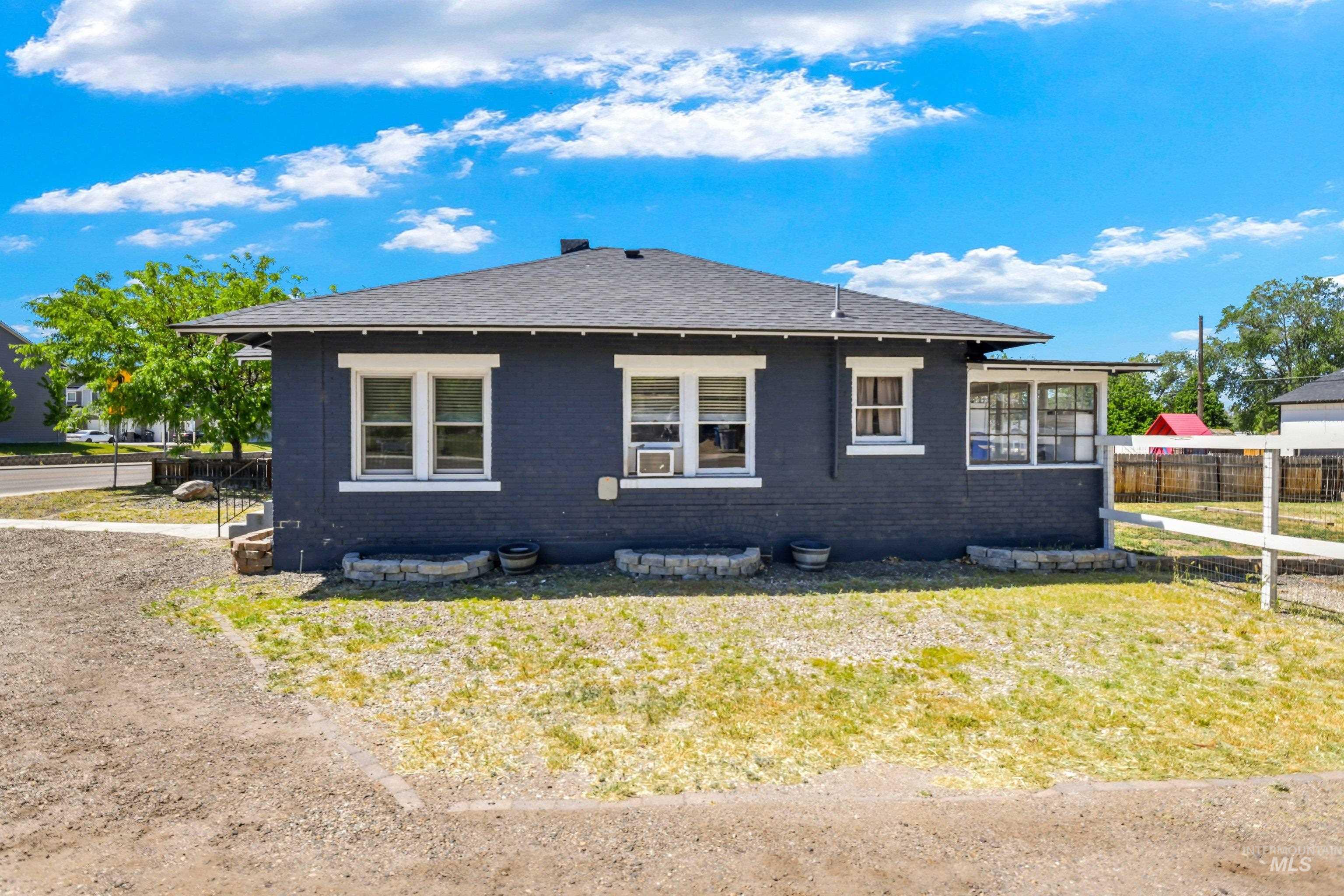 523 16th Ave N, Nampa, Idaho 83687, 1 Bedroom, 1 Bathroom, Residential For Sale, Price $309,900, 98986666