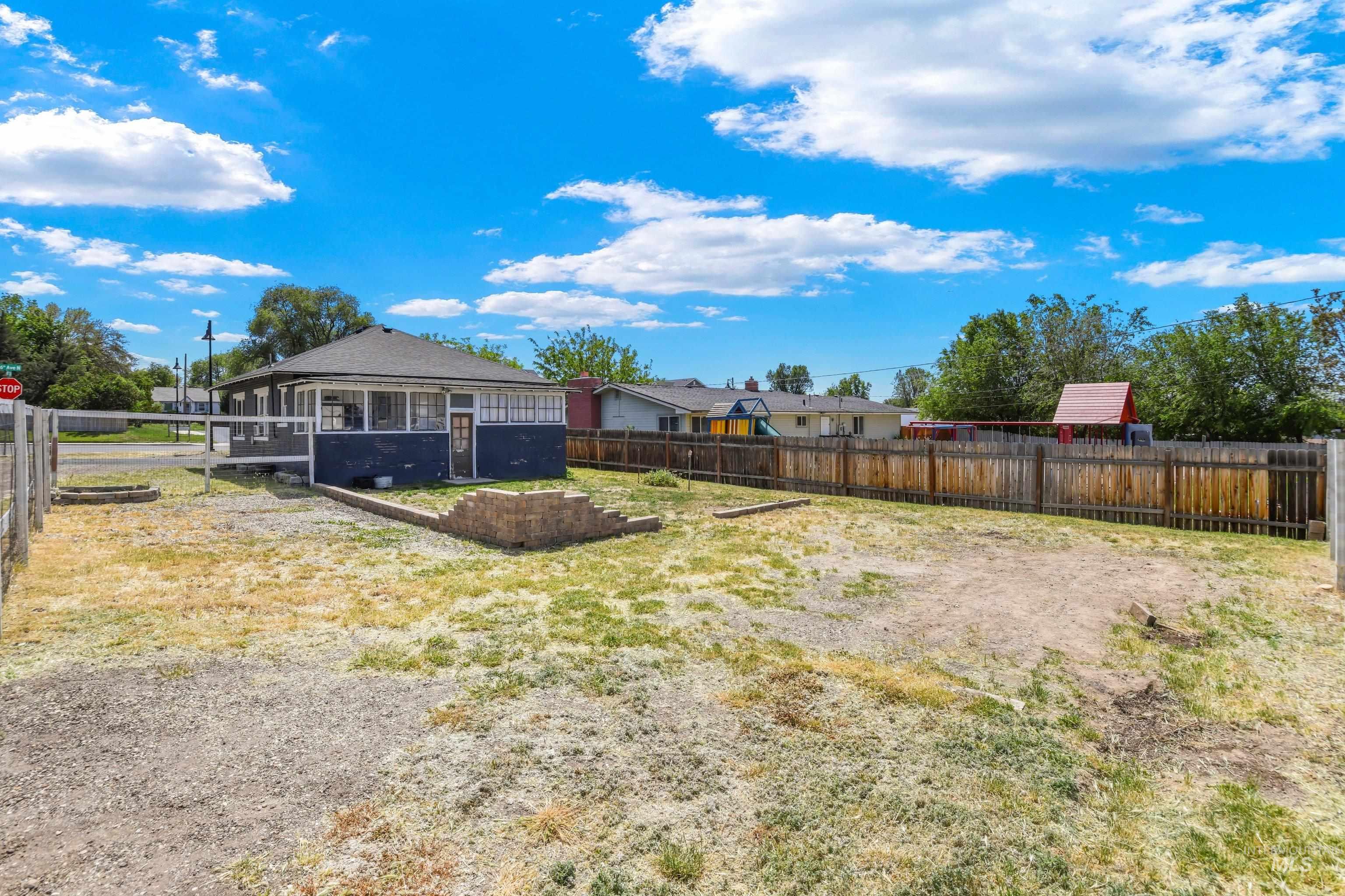 523 16th Ave N, Nampa, Idaho 83687, 1 Bedroom, 1 Bathroom, Residential For Sale, Price $309,900, 98986666