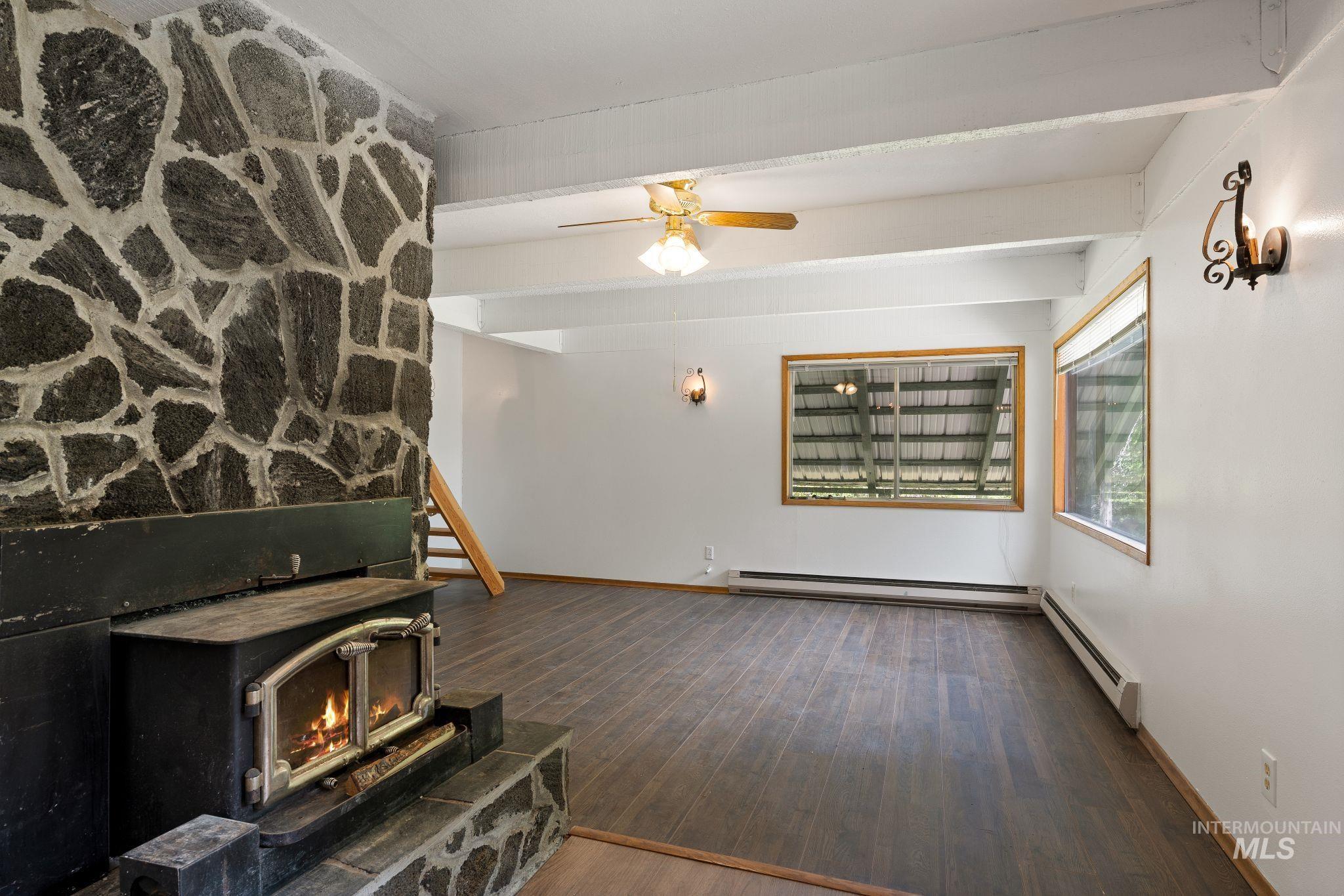 4715 Freeman Creek Rd, Lenore, Idaho 83541, 3 Bedrooms, 1 Bathroom, Residential For Sale, Price $350,000, 98986668