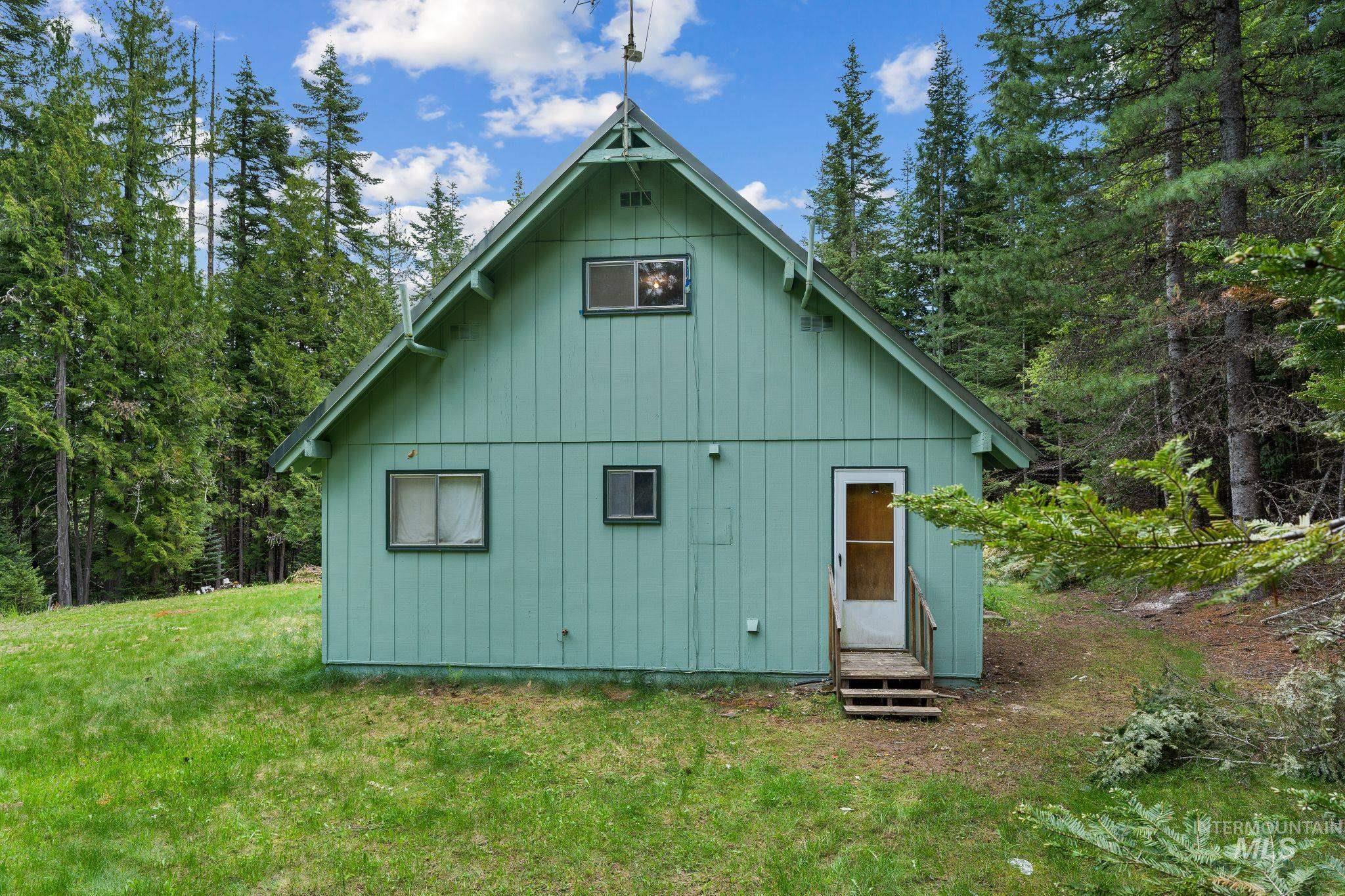 4715 Freeman Creek Rd, Lenore, Idaho 83541, 3 Bedrooms, 1 Bathroom, Residential For Sale, Price $350,000, 98986668