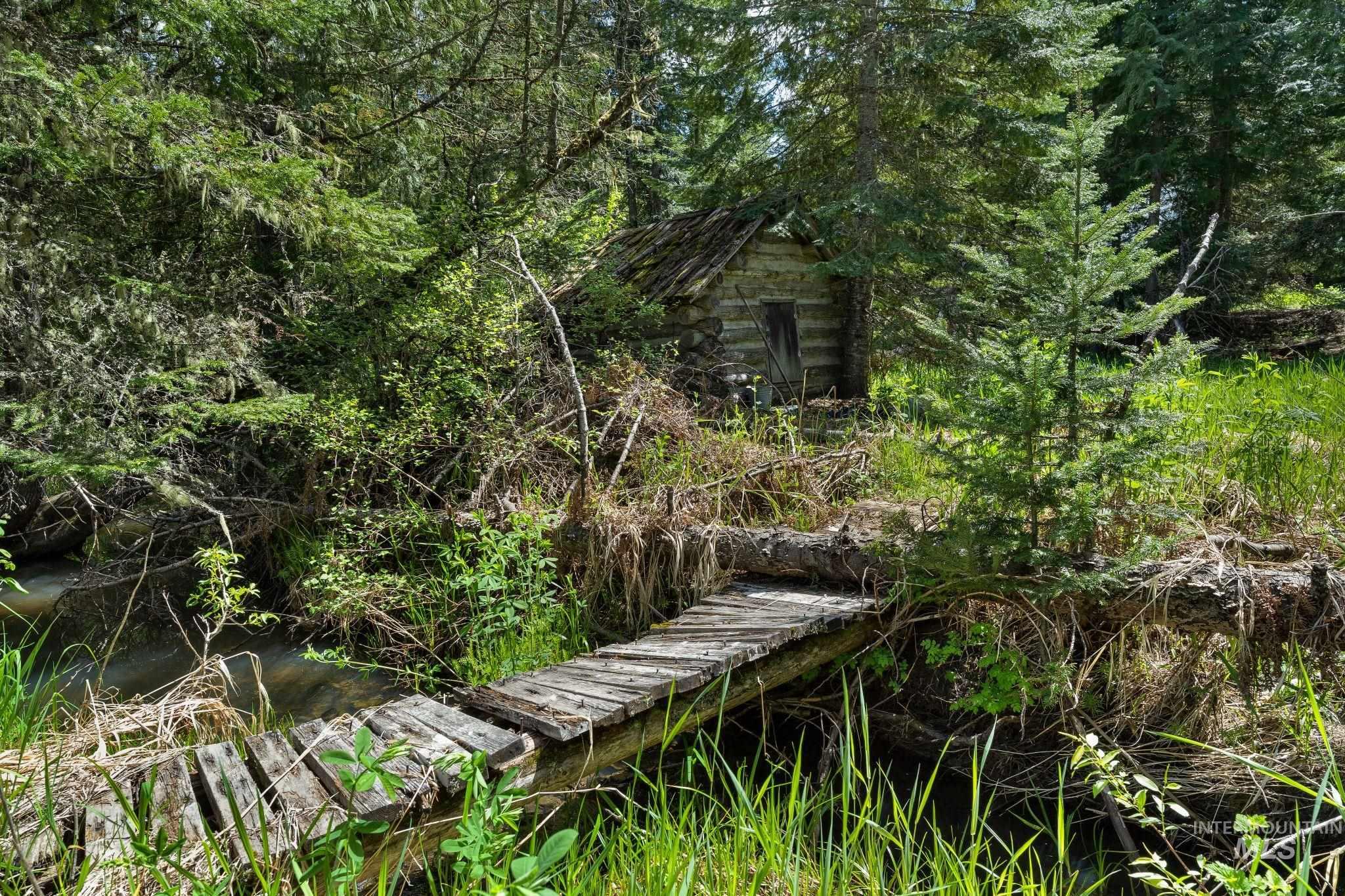 4715 Freeman Creek Rd, Lenore, Idaho 83541, 3 Bedrooms, 1 Bathroom, Residential For Sale, Price $350,000, 98986668