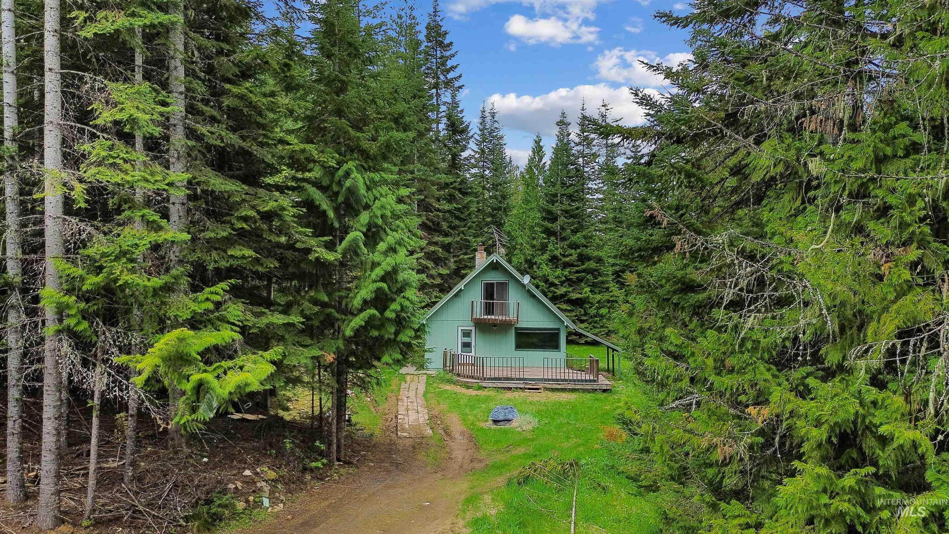 4715 Freeman Creek Rd, Lenore, Idaho 83541, 3 Bedrooms, 1 Bathroom, Residential For Sale, Price $350,000, 98986668