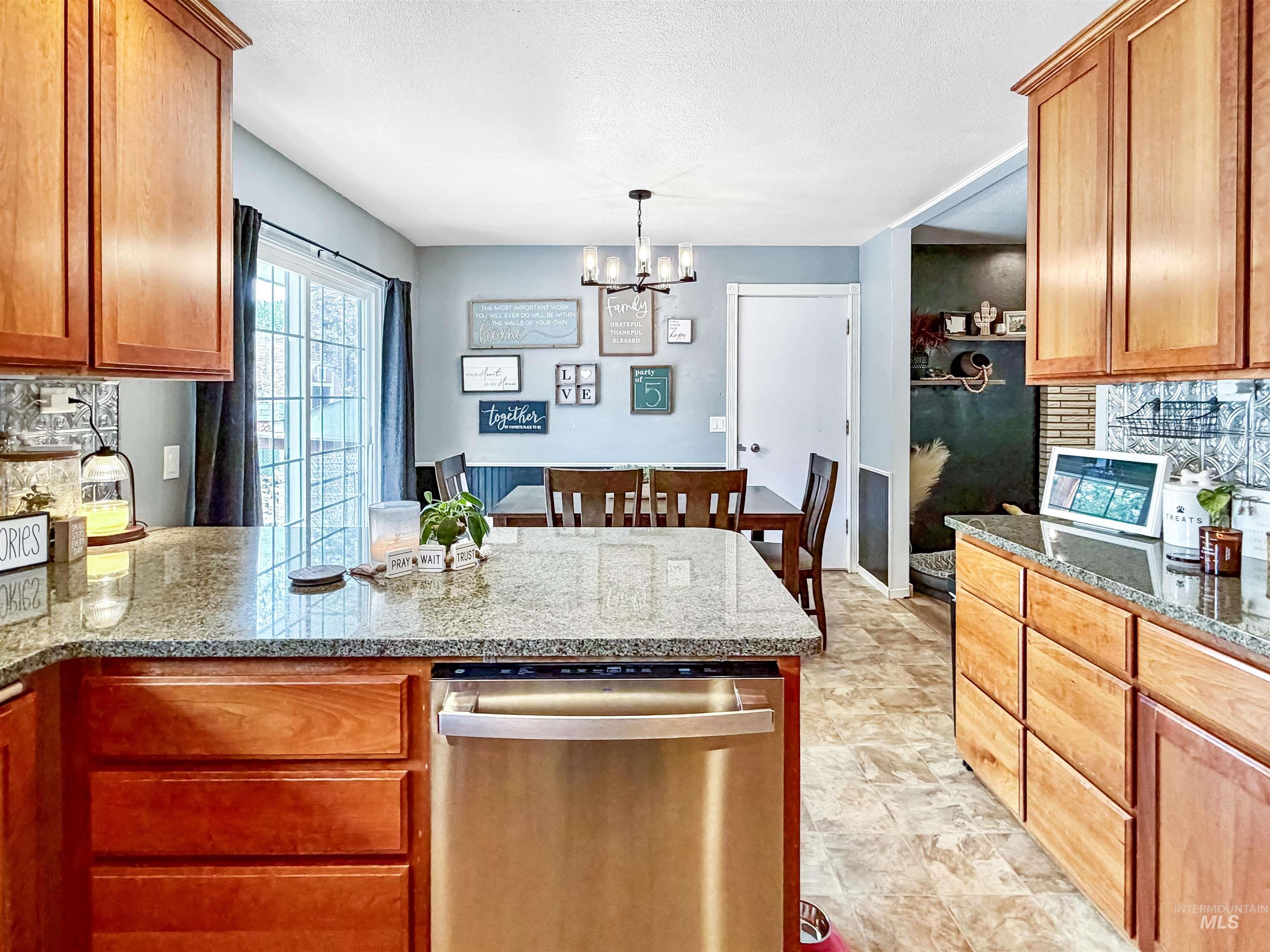 2220 Schaefer Drive, Clarkston, Washington 99403, 4 Bedrooms, 2 Bathrooms, Residential For Sale, Price $415,000,MLS 98986670