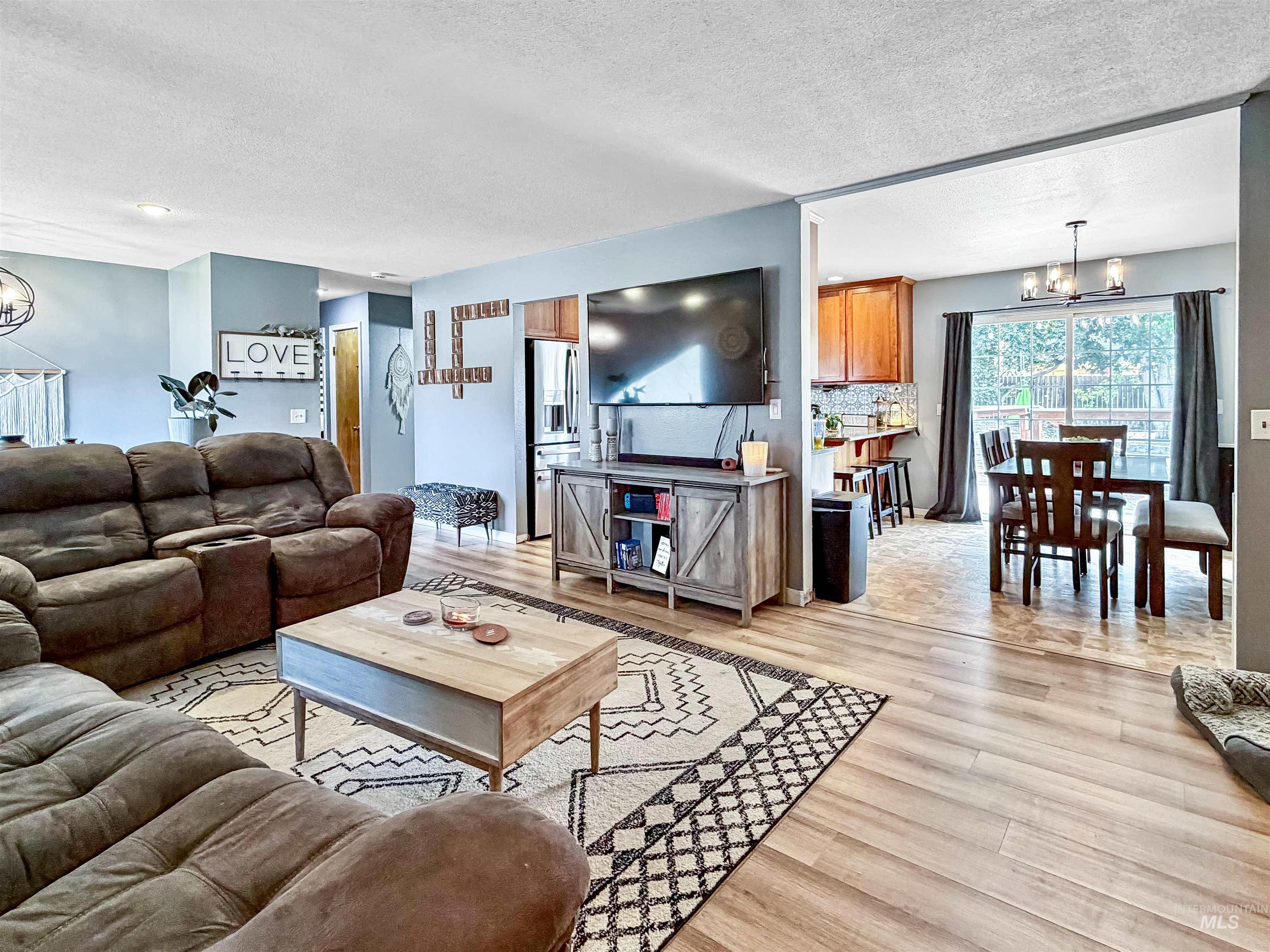 2220 Schaefer Drive, Clarkston, Washington 99403, 4 Bedrooms, 2 Bathrooms, Residential For Sale, Price $415,000,MLS 98986670