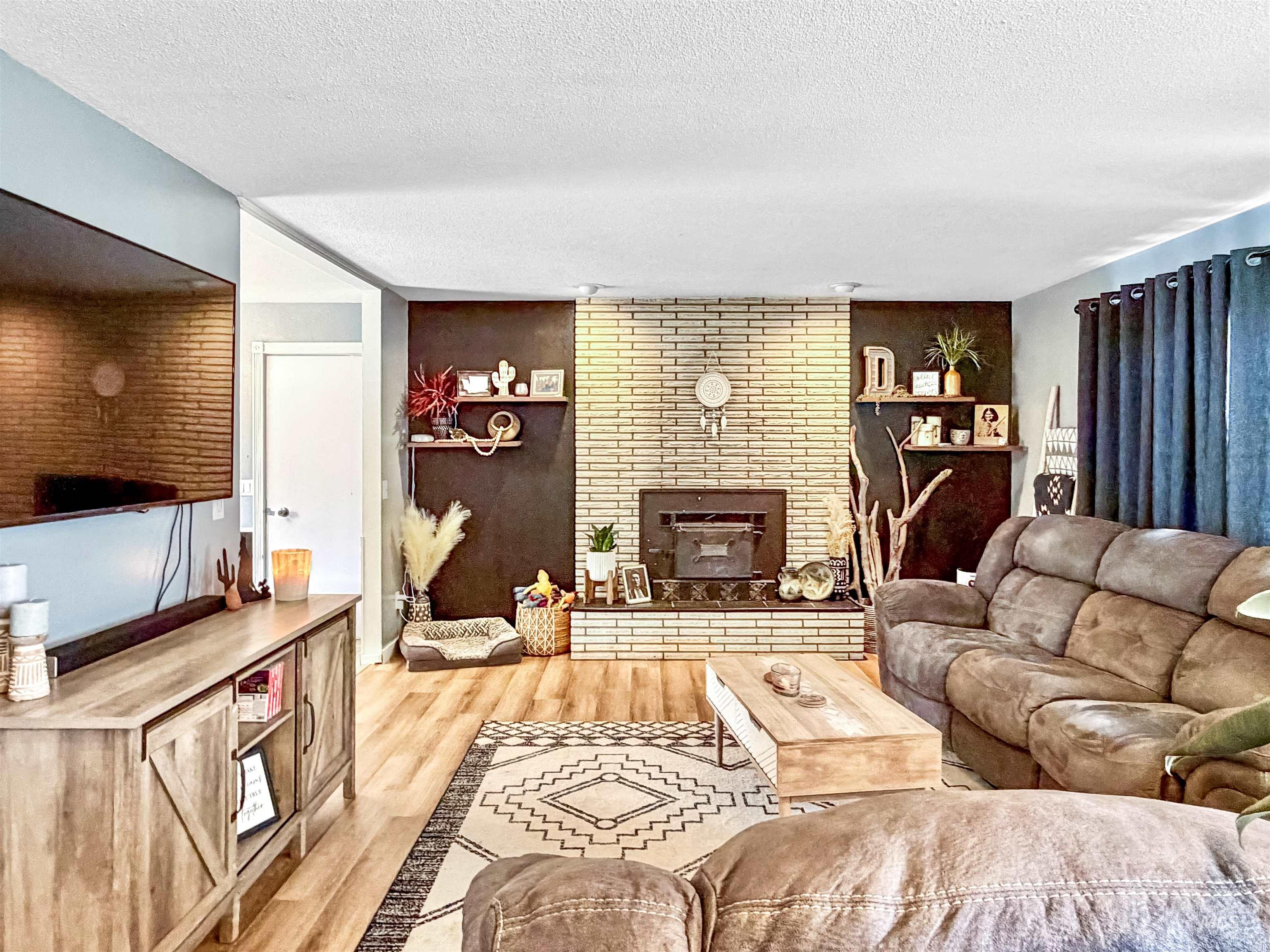 2220 Schaefer Drive, Clarkston, Washington 99403, 4 Bedrooms, 2 Bathrooms, Residential For Sale, Price $415,000,MLS 98986670