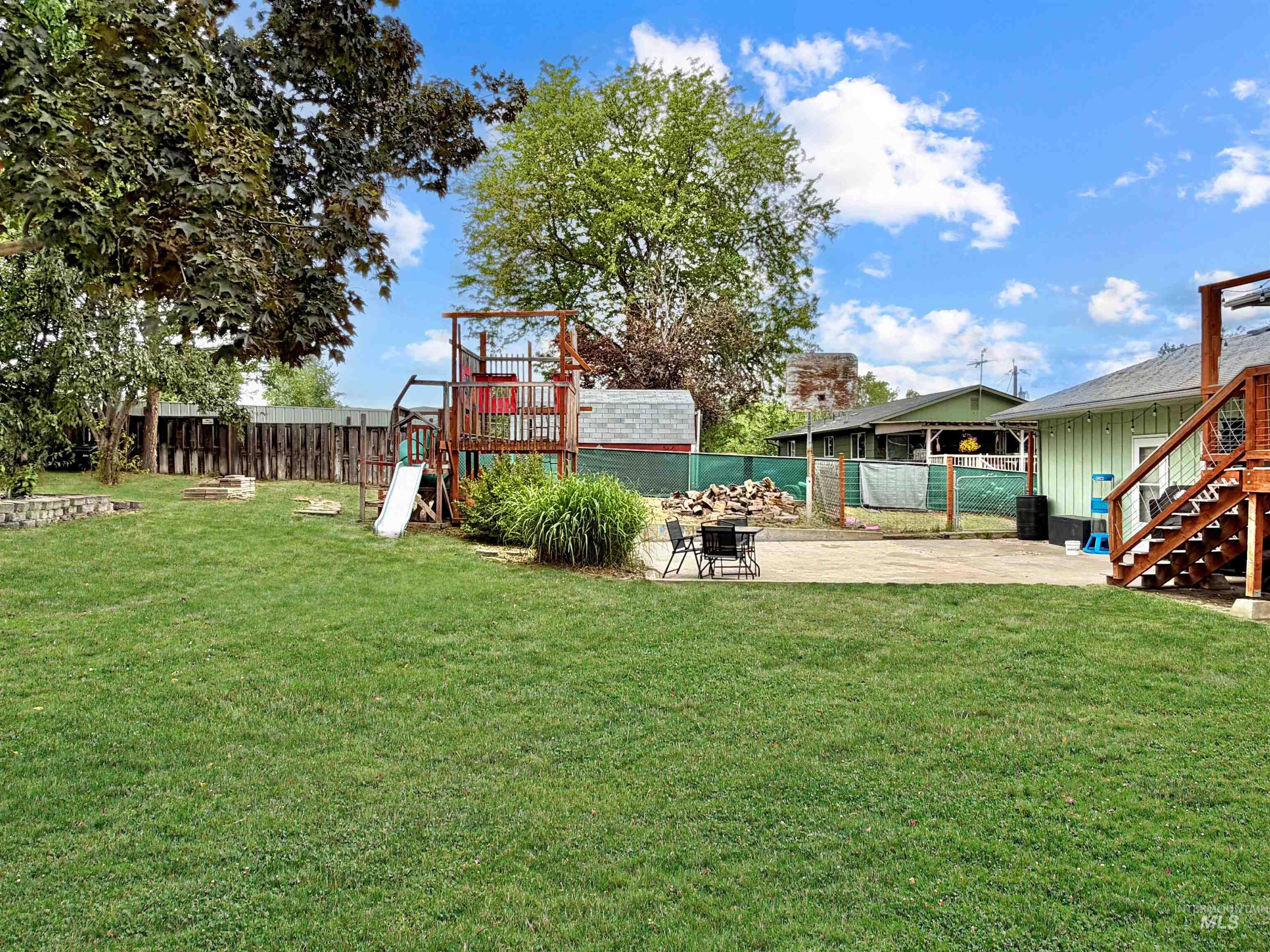2220 Schaefer Drive, Clarkston, Washington 99403, 4 Bedrooms, 2 Bathrooms, Residential For Sale, Price $415,000,MLS 98986670